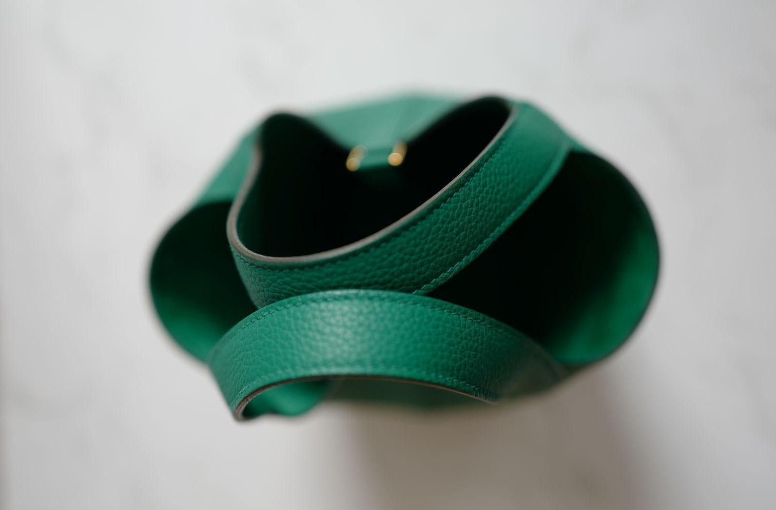 Women's Hermes Picotin 18 Vert Jade with Gold Hardware U Stamp For Sale