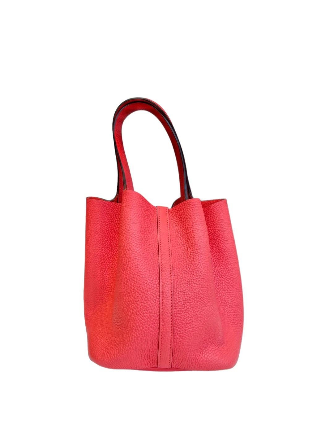 Hermes PICOTIN 22 LEATHER HANDBAG 0E ROSE TEXAS Full set with box 

Condition: Good, like new 
Colour: Red/Orange
Season: All
Material: leather
Box : Yes
Dust bag: Yes 
Lock Pouch: Yes

The Hermes Picotin 22 is a classic tote bag that is perfect for