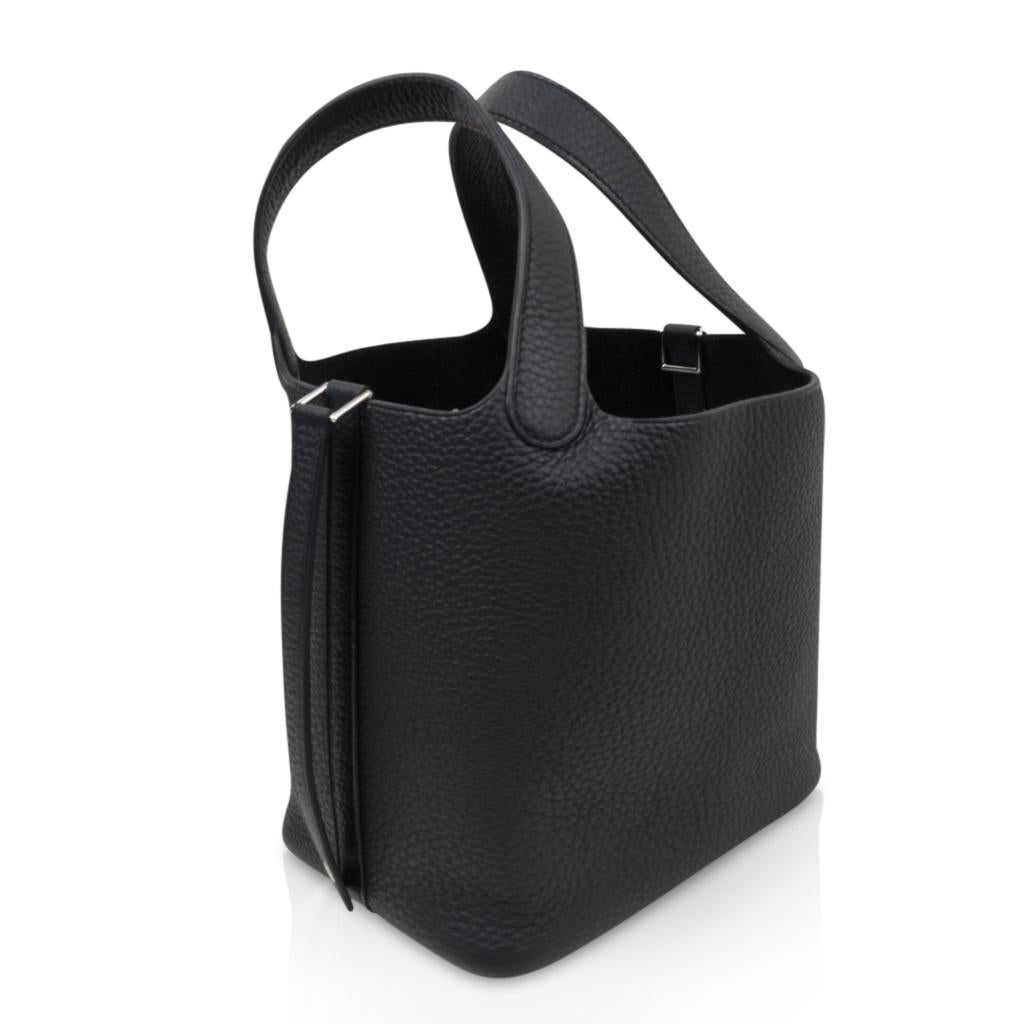Hermès - Sac Picotin Lock 18 noir Clemence Fourre-tout avec accessoires en palladium en vente 1