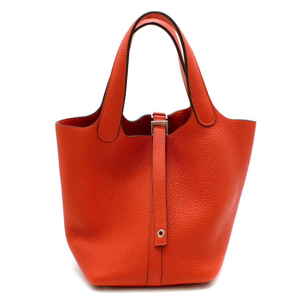 Hermès Picotin Lock 18 in Rouge Tomate Clémence Leather with Palladium Hardware. 
2020

Includes Dust Bag, Box, Clochette, Lock and Keys. 
Size: 18

18cm x 18cm x 13cm, Handle Drop 11cm
