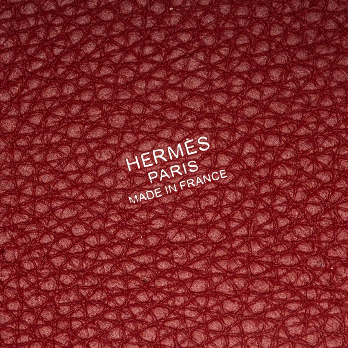 Hermès Picotin Lock 18 Rouge Grenat Taurillon Clemence PHW im Zustand „Neu“ im Angebot in London, GB
