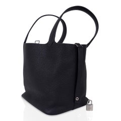 Sac Hermès Picotin Lock 22 noir fourre-tout Clemence finitions métalliques en palladium