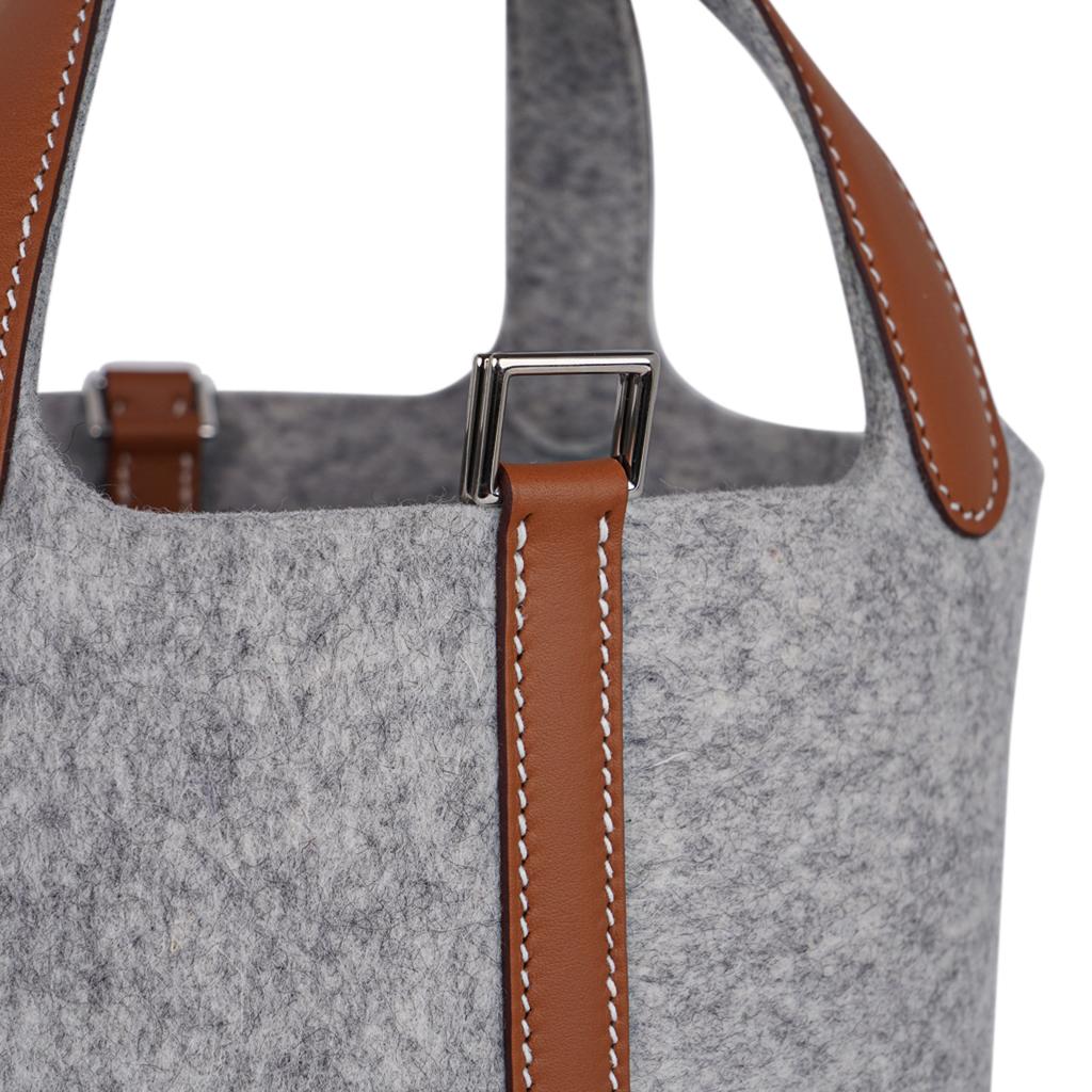 Hermes Picotin Lock Touch 18 Gray Feutre / Barenia Leather Tote Bag New w/Box In New Condition In Miami, FL