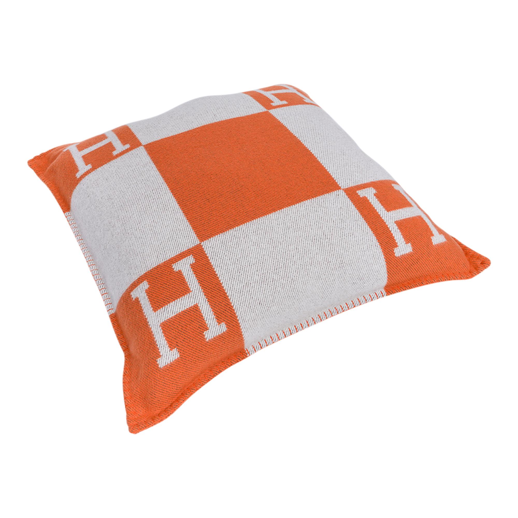 Hermes Pillow Avalon Orange / Ecru Large Model New In New Condition For Sale In Miami, FL