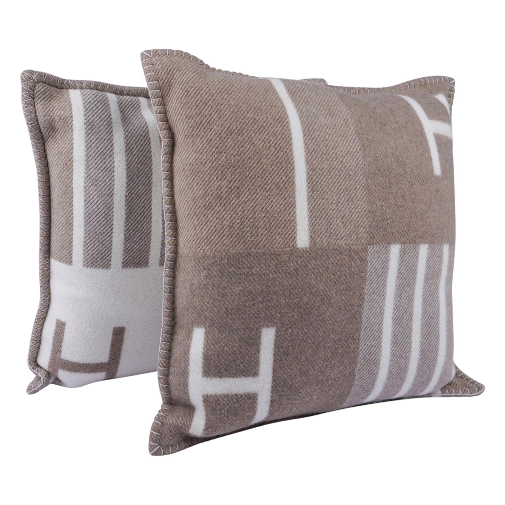 hermes pillow grey