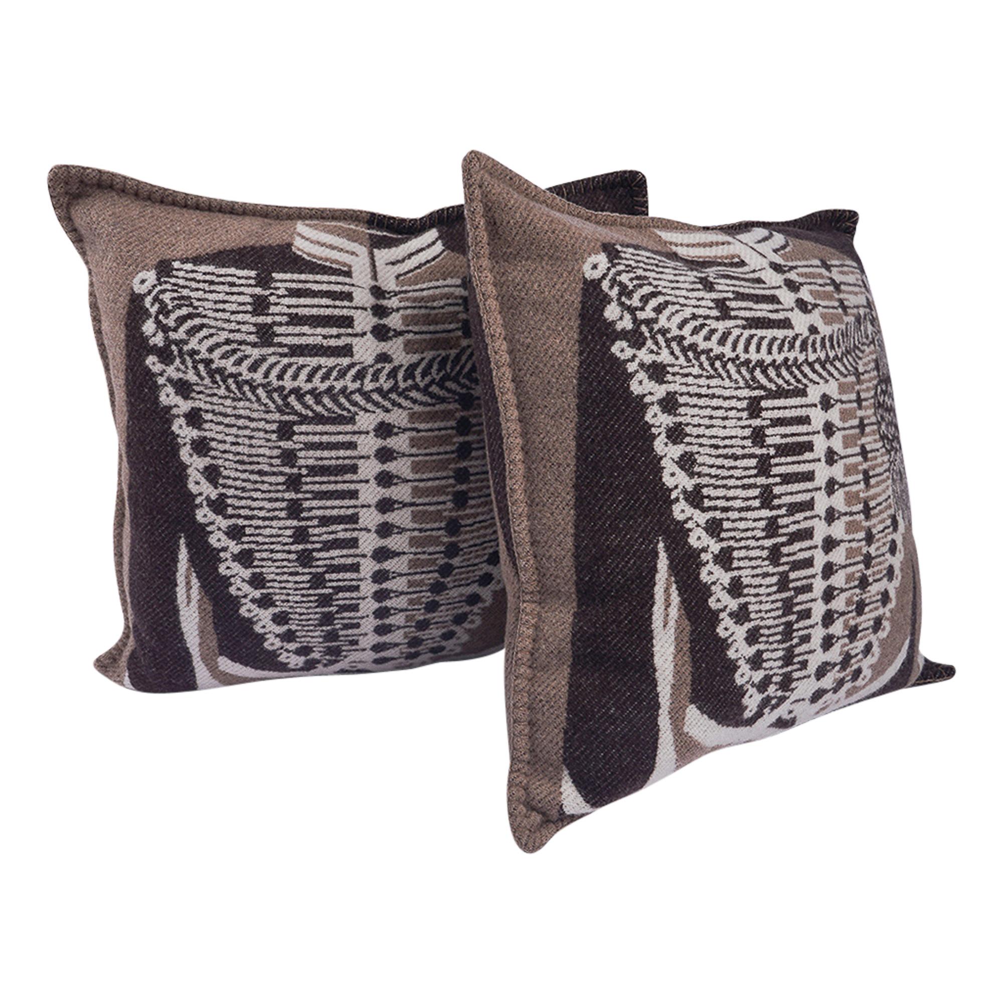Hermes Pillow Brandebourgs Ecorce Throw Cushion Set of Two In New Condition For Sale In Miami, FL