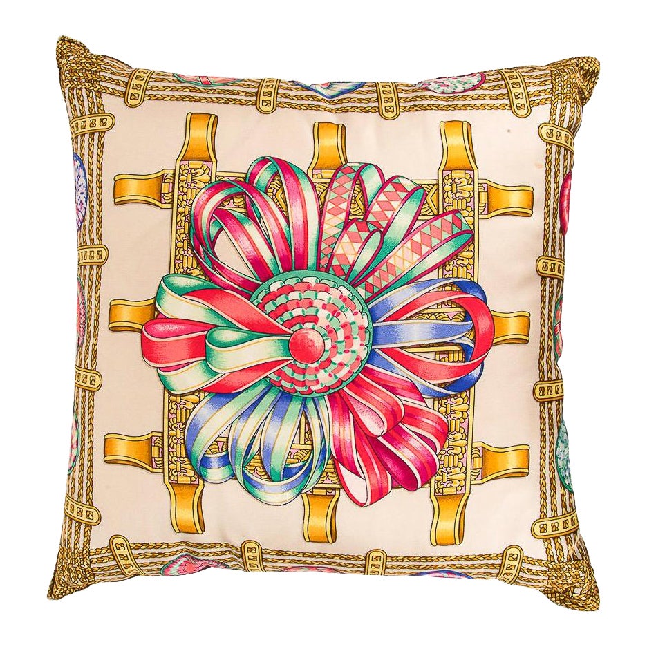 Hermes Foulard en soie imprimé Les Rubans du Cheval Vintage en vente