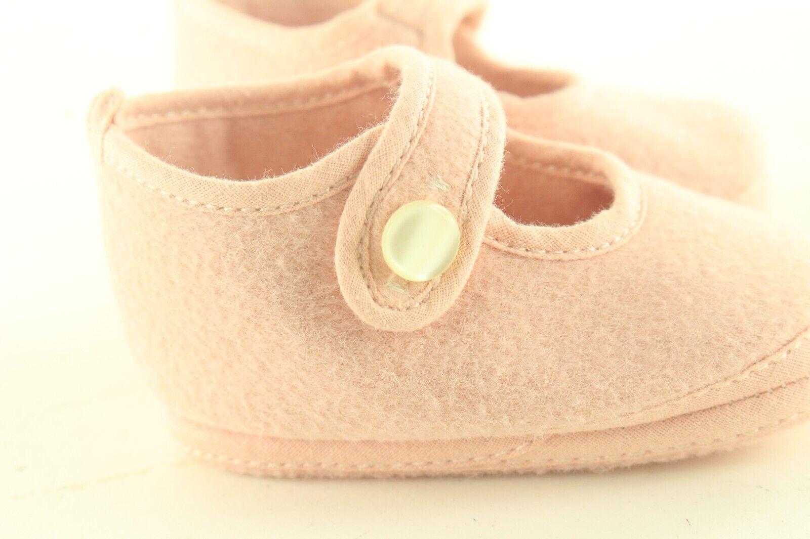 Hermes Pink Baby Shoes 3HER925K In Excellent Condition For Sale In Dix hills, NY