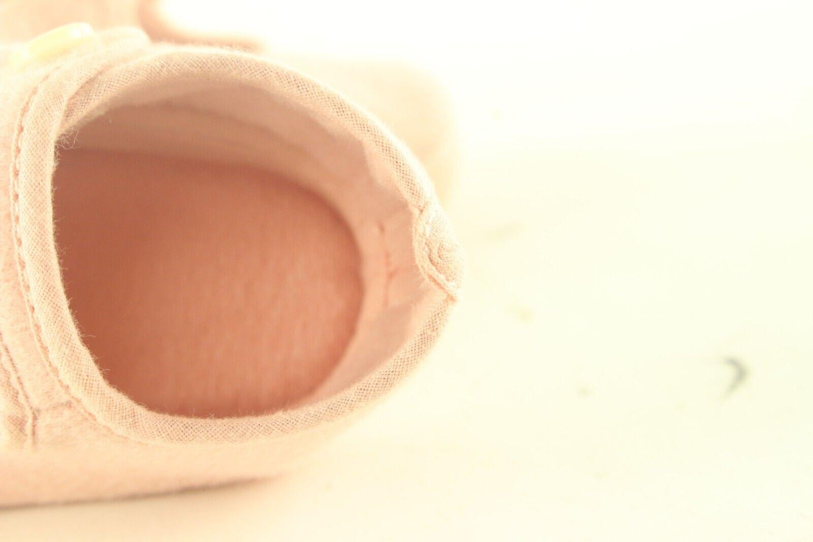 Women's or Men's Hermes Pink Baby Shoes 3HER925K For Sale