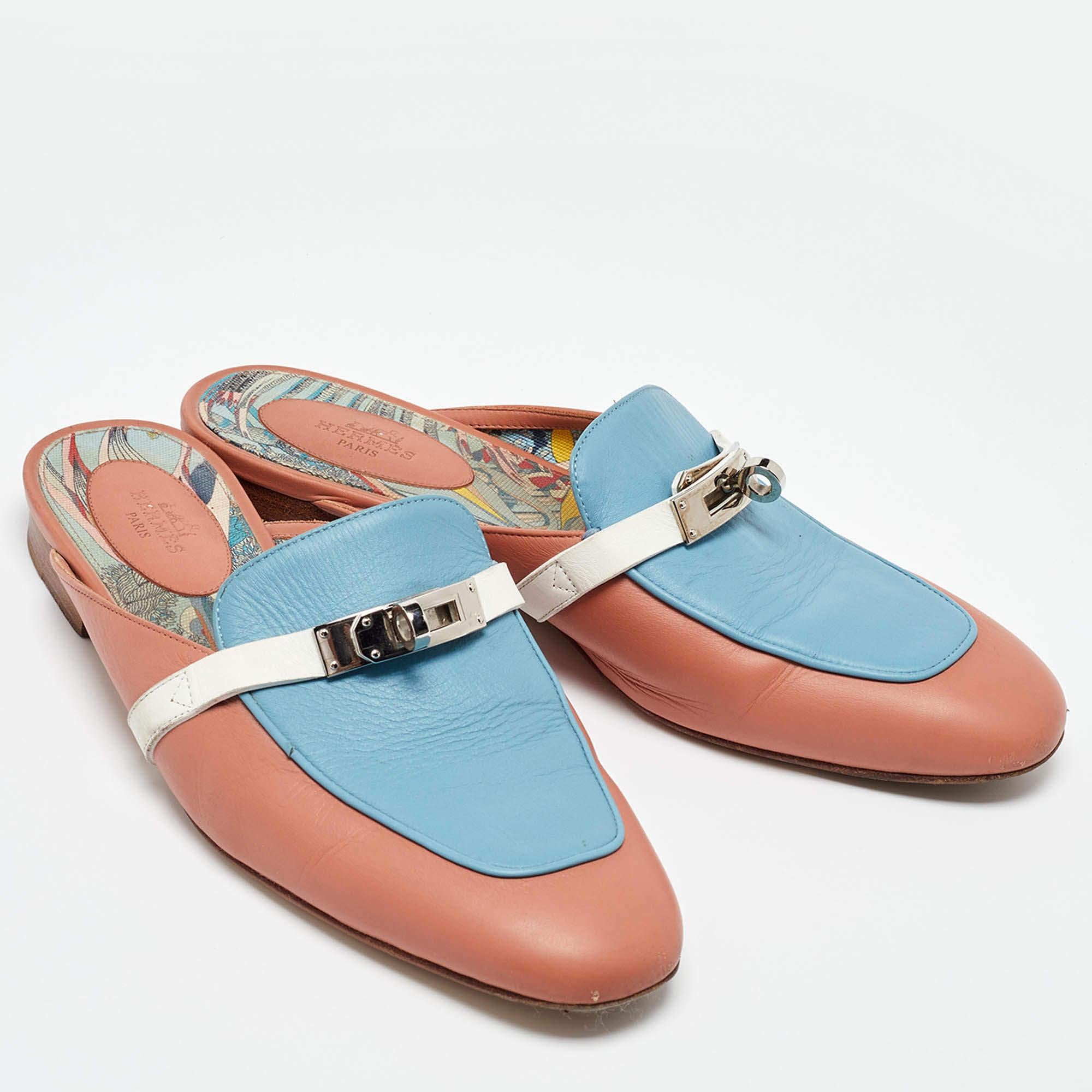 Hermes Pink/Blue Leather Oz Flat Mules Size 38 In Good Condition In Dubai, Al Qouz 2