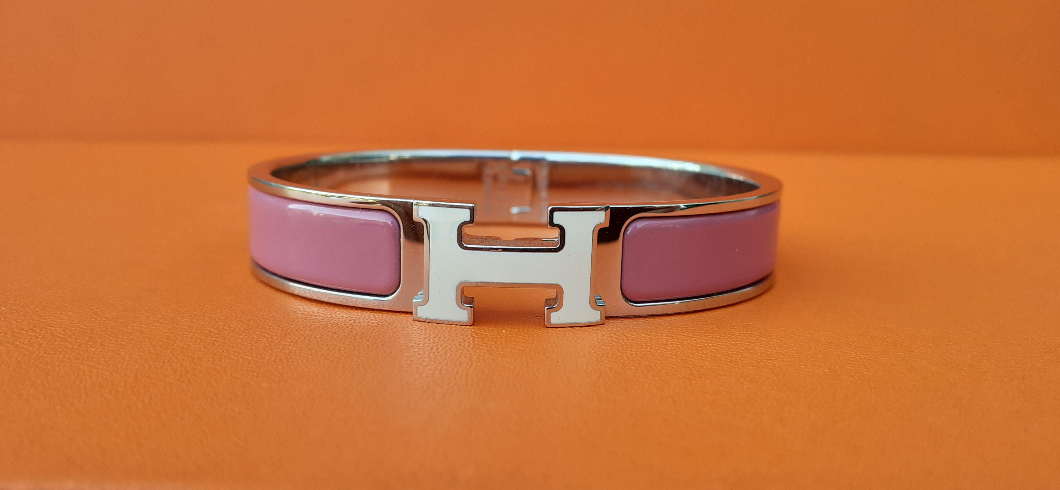 Hermès Pink Enamel Clic Clac Bracelet White Enamelled H Buckle Phw GM  Pour femmes en vente