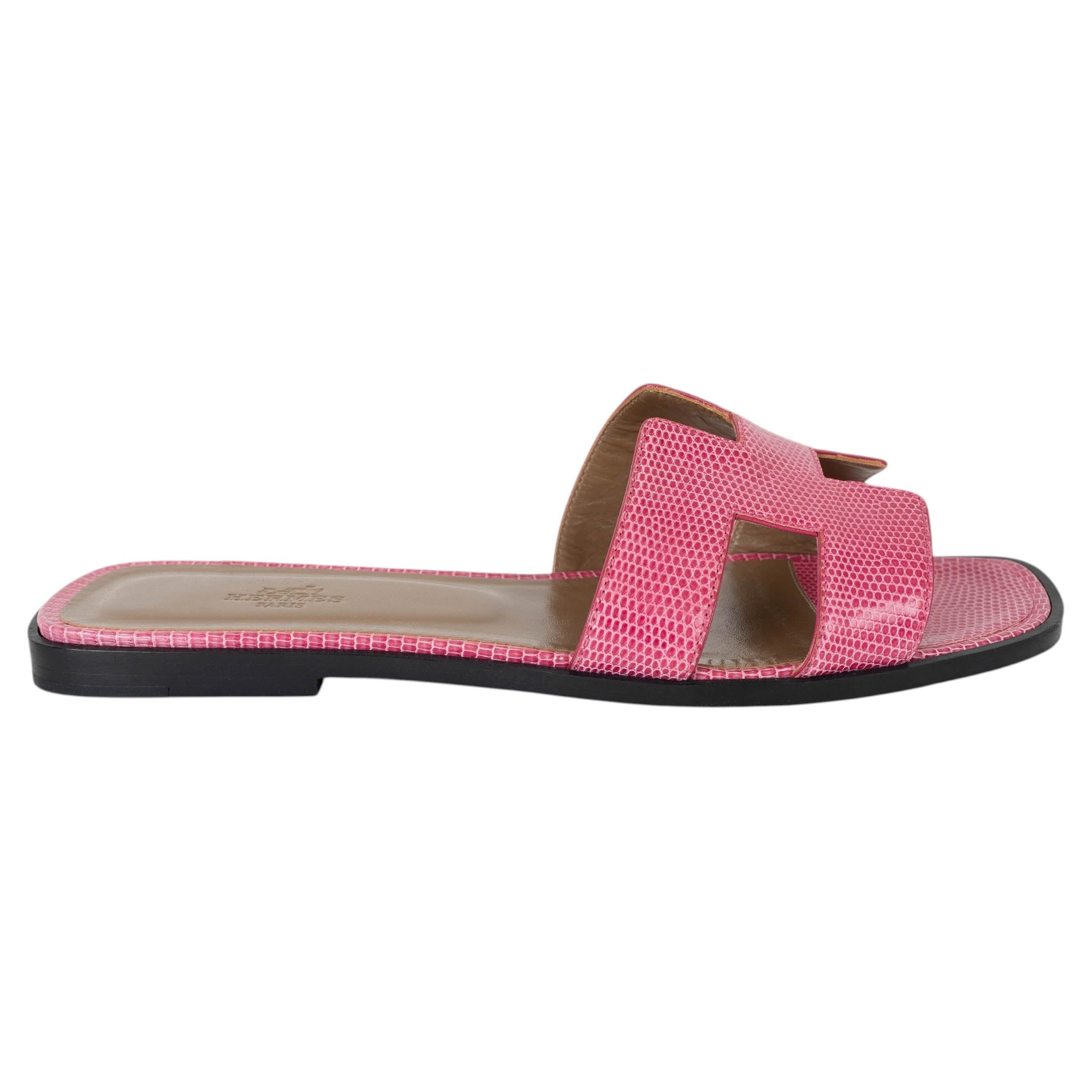 How do Hermès slides run?