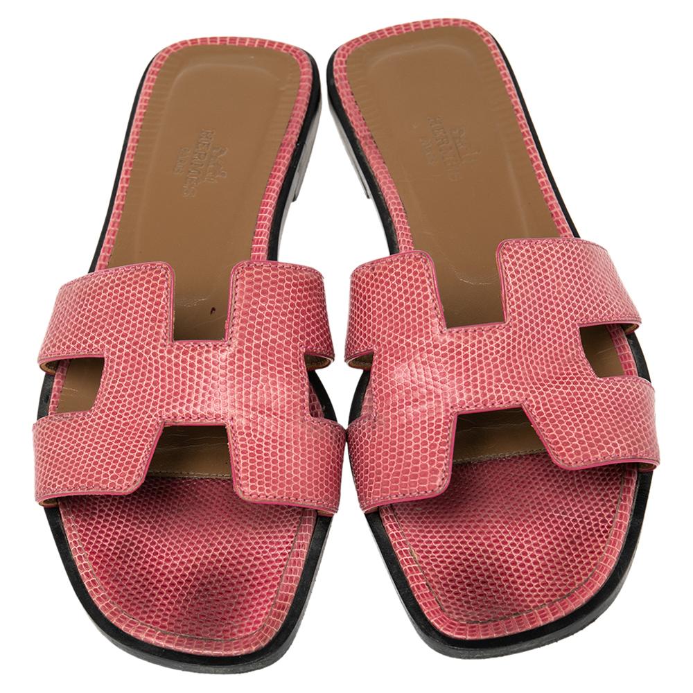 Hermes Pink Lizard Embossed Leather Oran Sandals Size 36 For Sale 