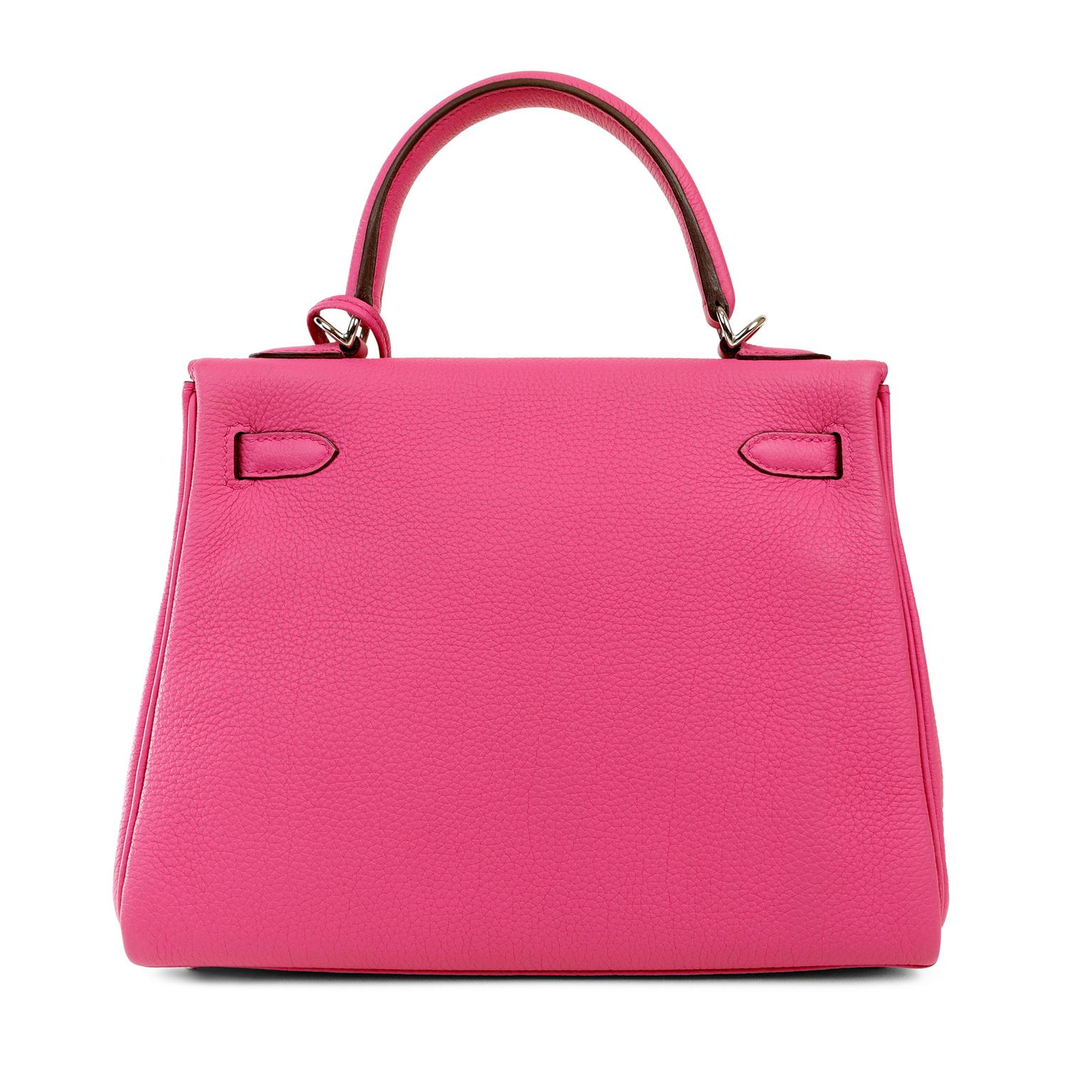 Hermès Pink Magnolia Togo 25 cm Kelly Excellent état - En vente à Palm Beach, FL