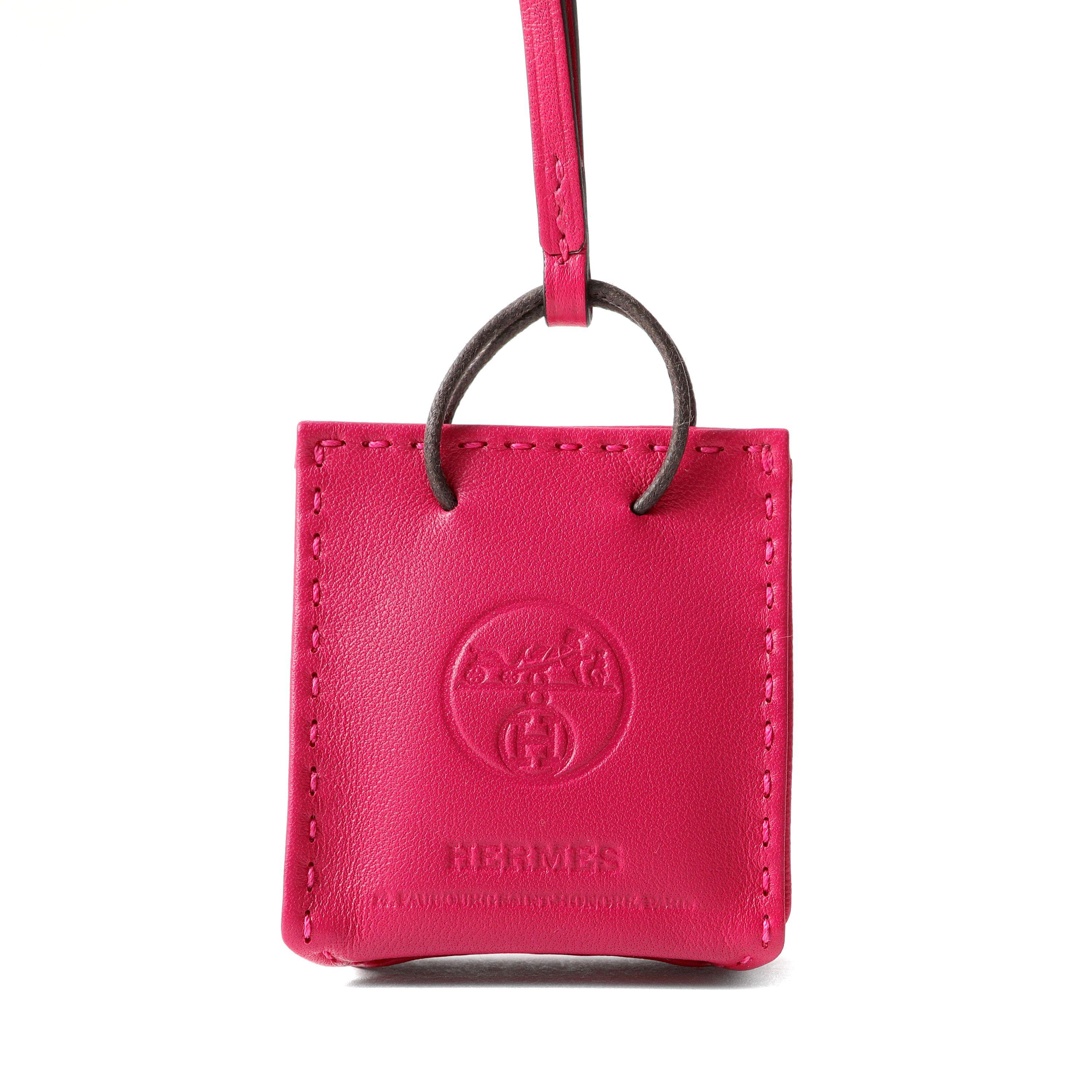 Hermès Pink Shopping Bag Charm In New Condition For Sale In Palm Beach, FL