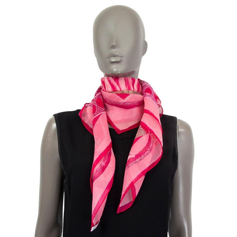 HERMES pink silk chiffon AMOURS 90 MOUSSELINE Scarf For Sale 2