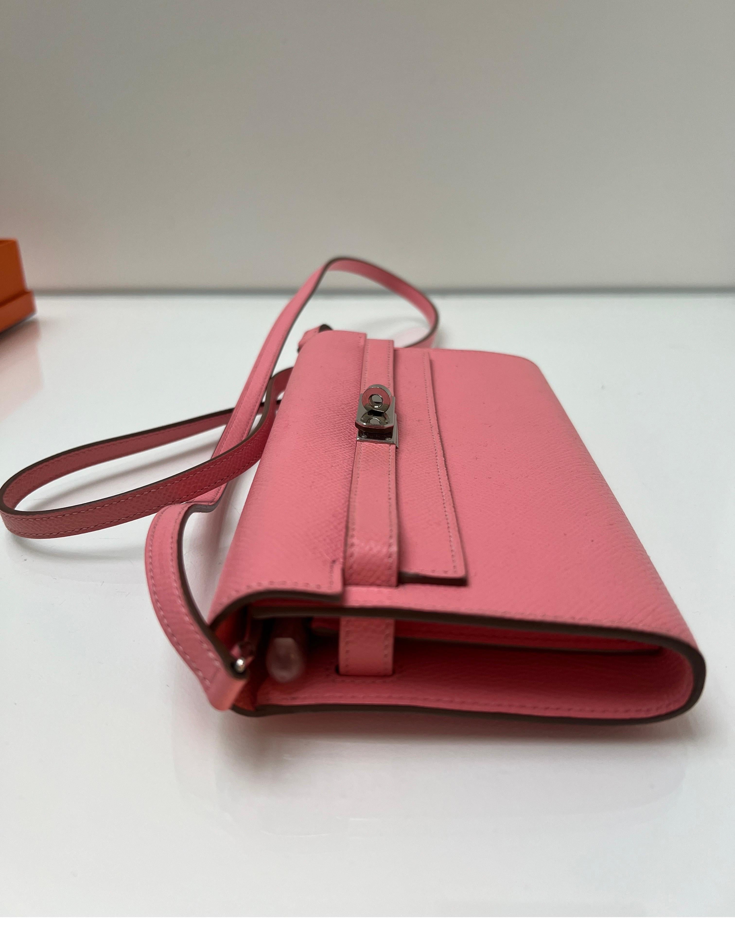 Hermes Pink Togo Wallet Crossbody Bag In Excellent Condition In Athens, GA