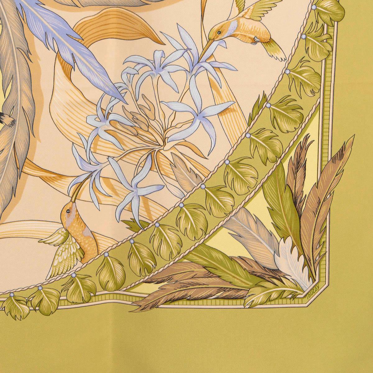 HERMES pistachio green silk AMAZONIA 90 Twill Scarf In Excellent Condition For Sale In Zürich, CH