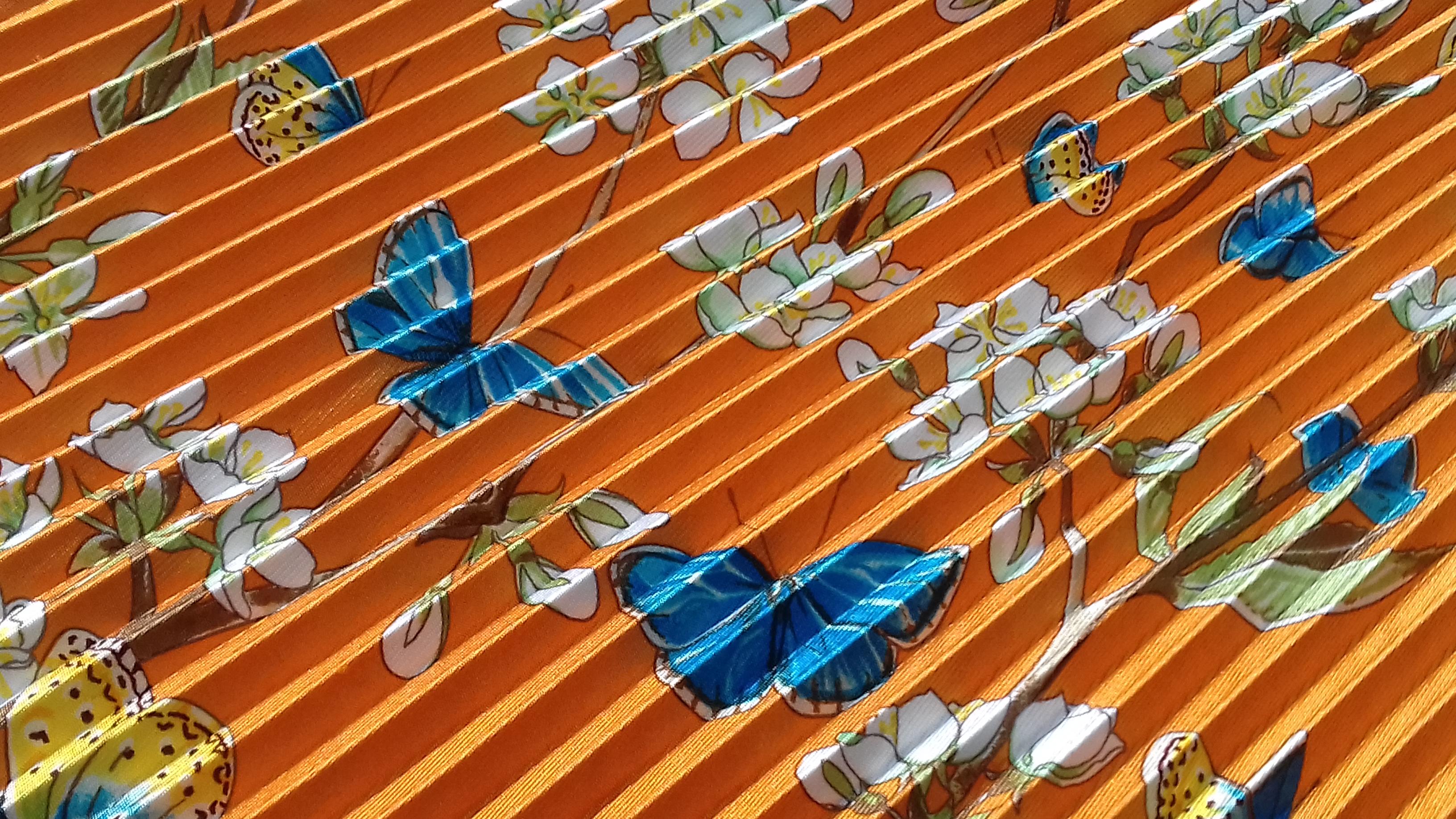 Hermès plissierter Seidenschal Vol Amoureux des Azures Toutsy Schmetterlinge 90 cm 4