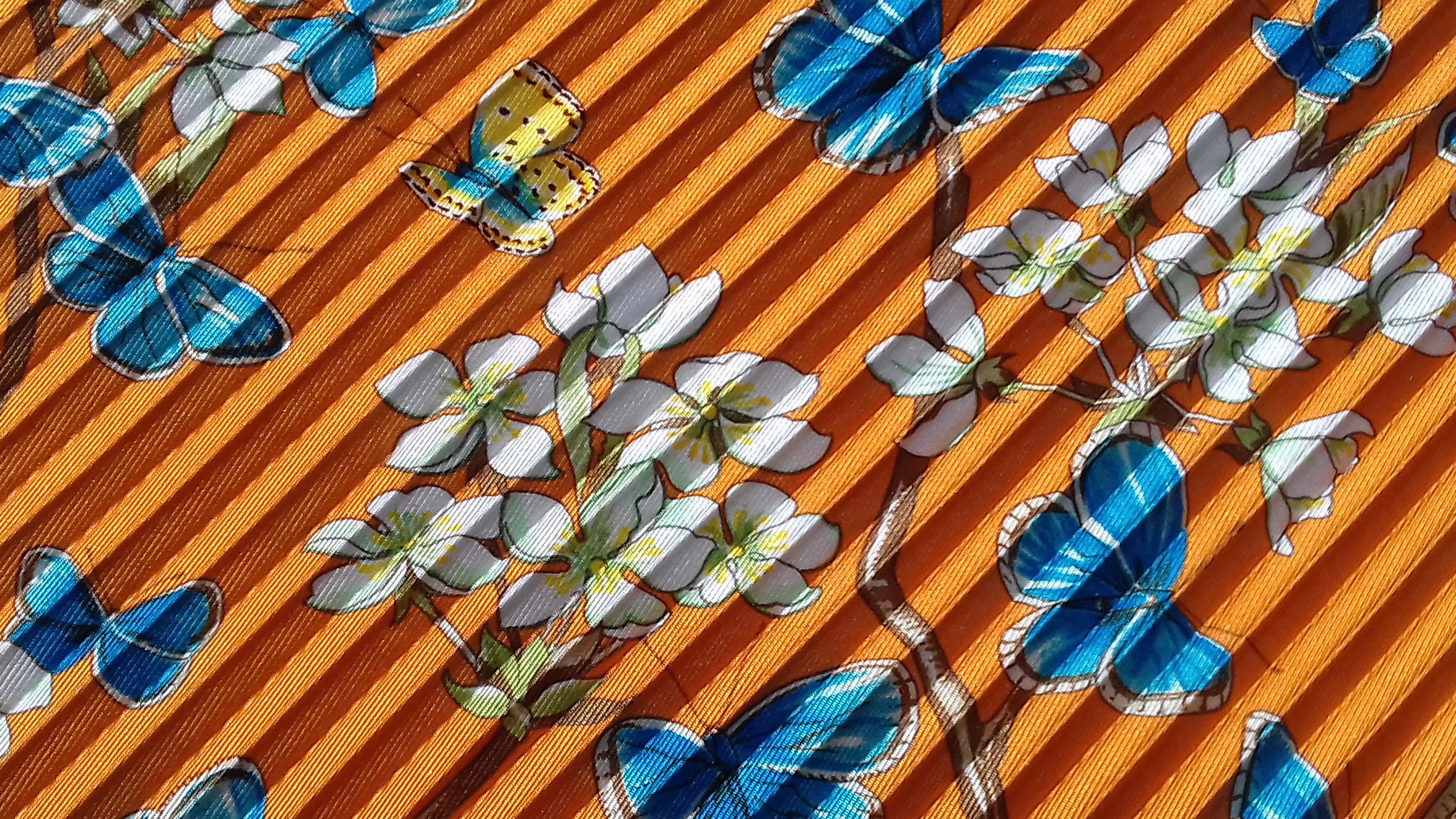 Hermès plissierter Seidenschal Vol Amoureux des Azures Toutsy Schmetterlinge 90 cm 5