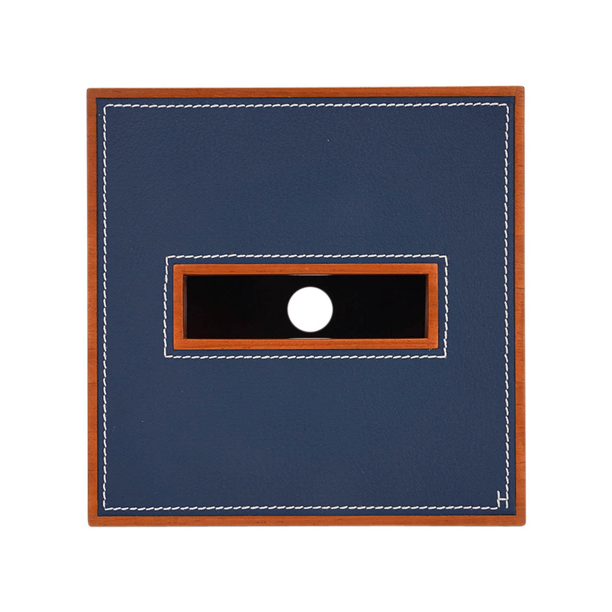 Hermes Pleiade Square Tissue Mahogany Wood Bleu Regate Leather In New Condition For Sale In Miami, FL