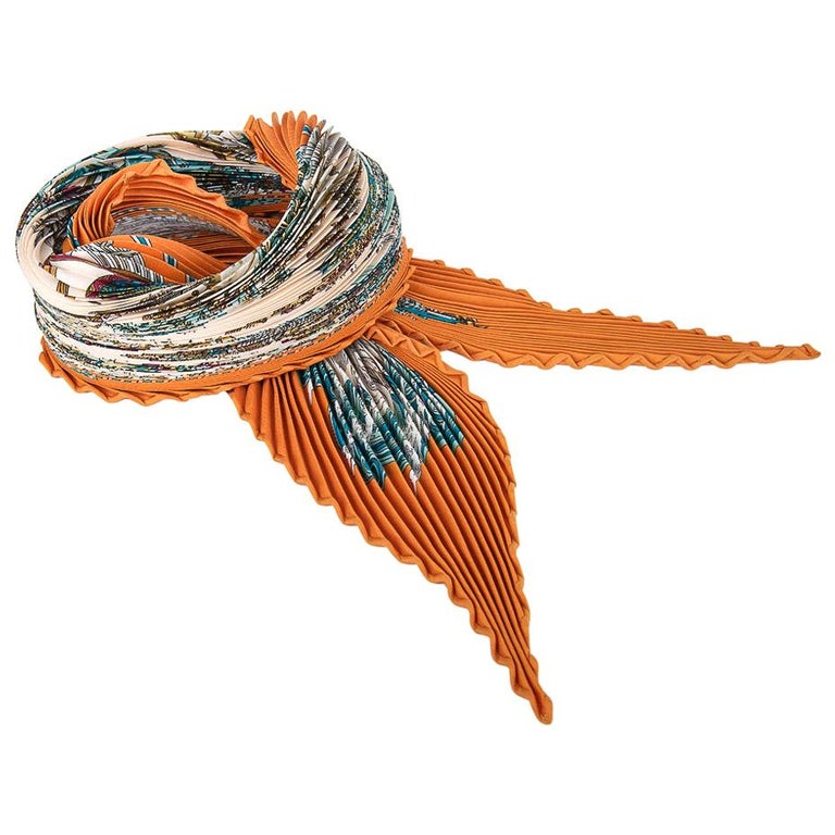 Écharpe Plissée Vintage En Soie 100% - Vert - Marque TBEG - Fabriquée En Italie - Occasion élégante