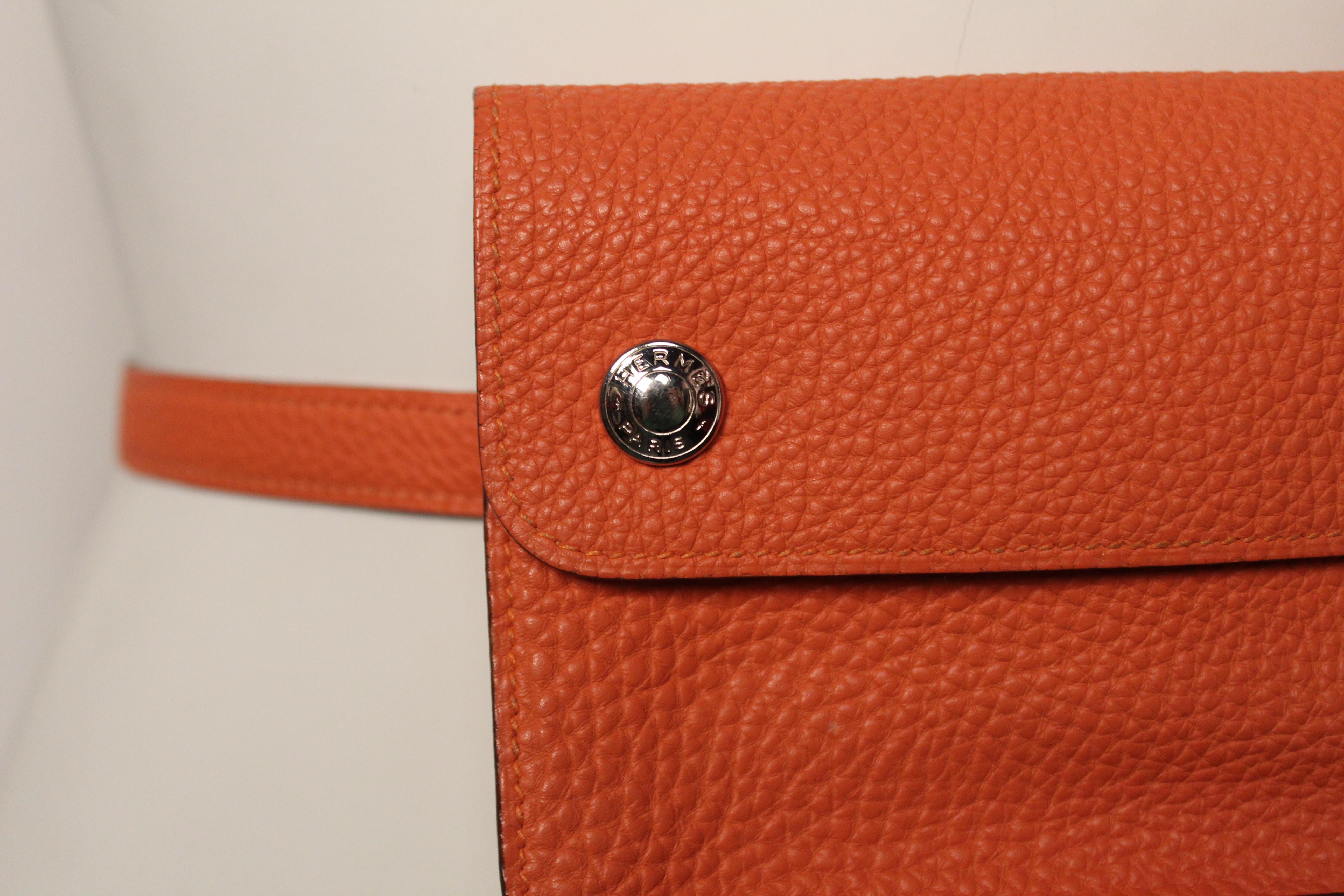 Women's Hermès Pochette Green Belt Bag