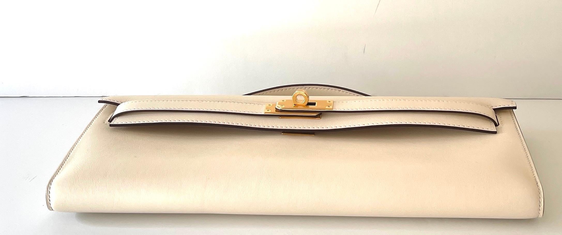 Hermes Pochette Kelly Cut Nata Bag Clutch  In New Condition In West Chester, PA