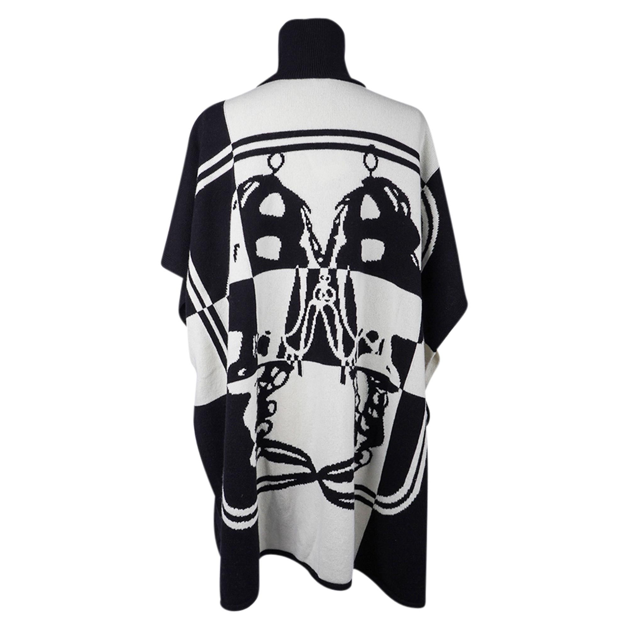 Hermes Poncho Brides de Gala Sweater White / Black Cashmere For Sale 3