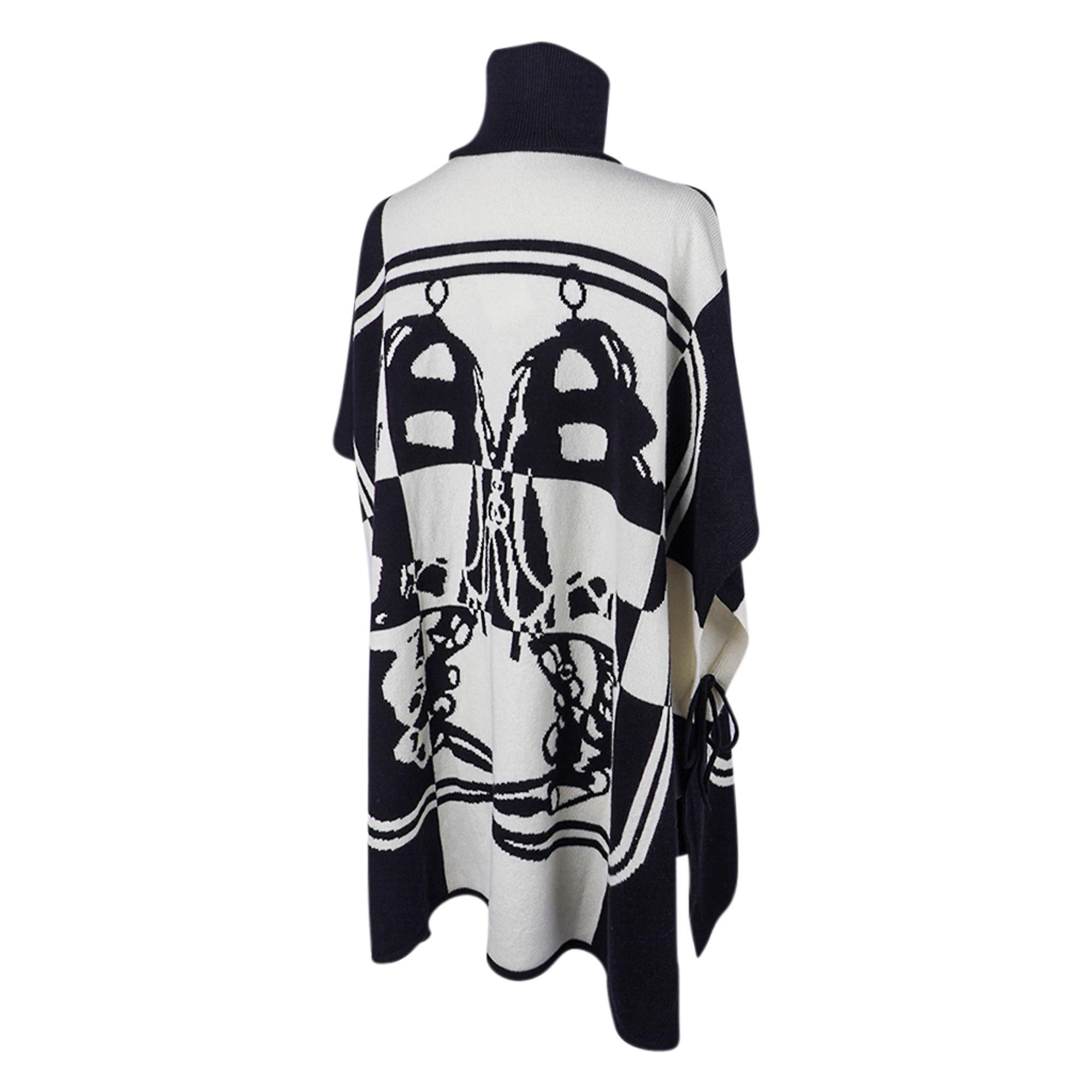 Hermes Poncho Brides de Gala Sweater White / Black Cashmere For Sale 4