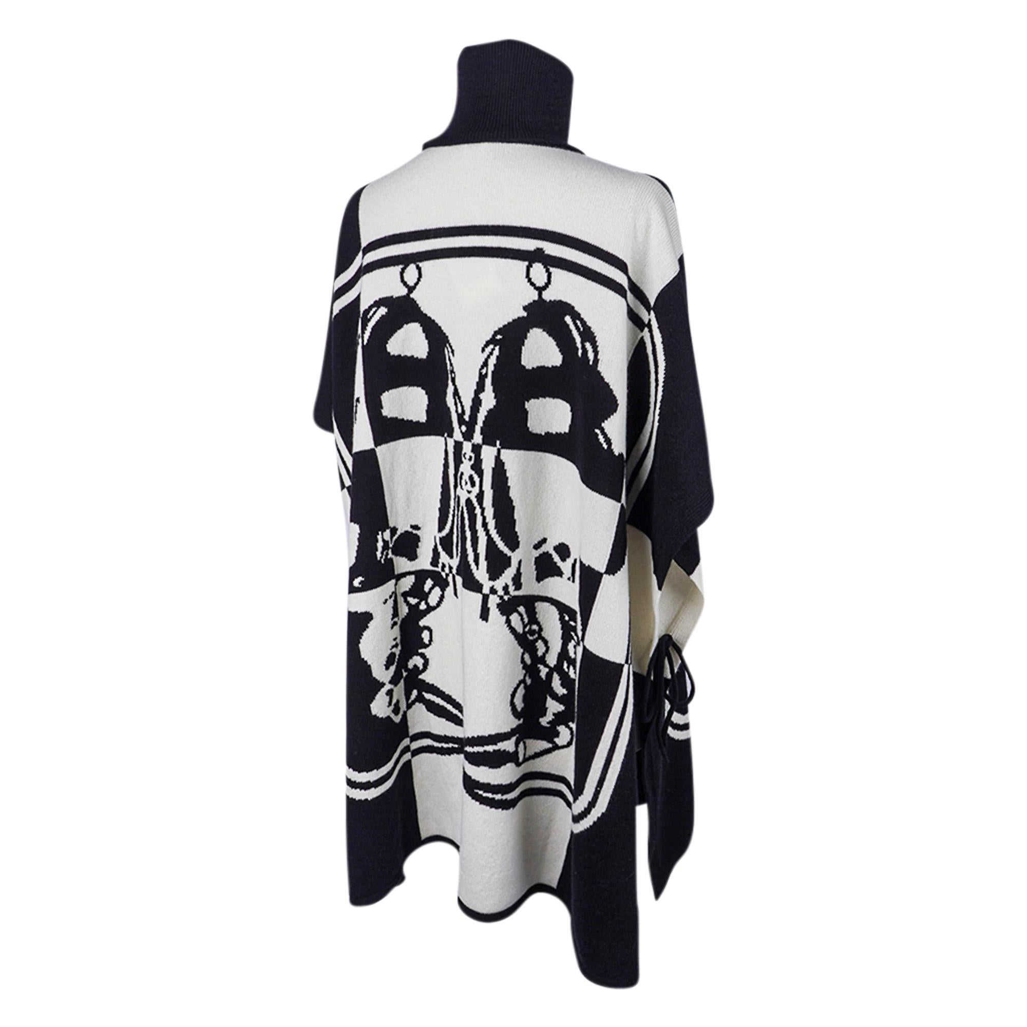 Pull Poncho Brides de Gala en cachemire blanc/noir Hermès en vente 7