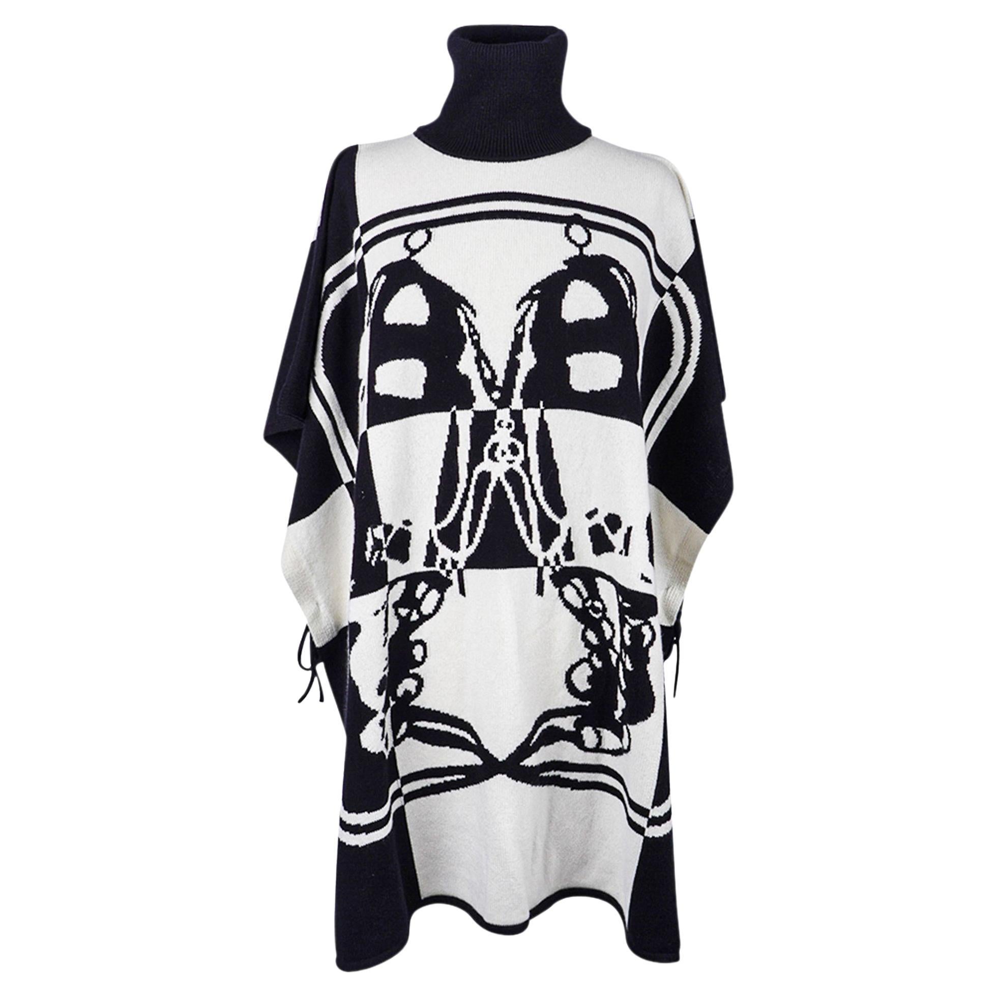 Hermes Poncho Brides de Gala Sweater White / Black Cashmere For Sale