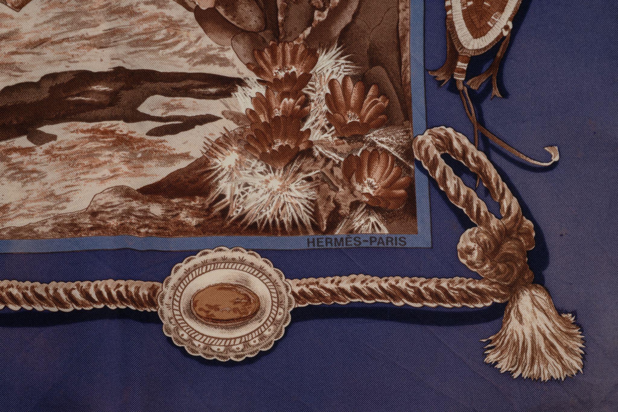 Écharpe en soie bleue 