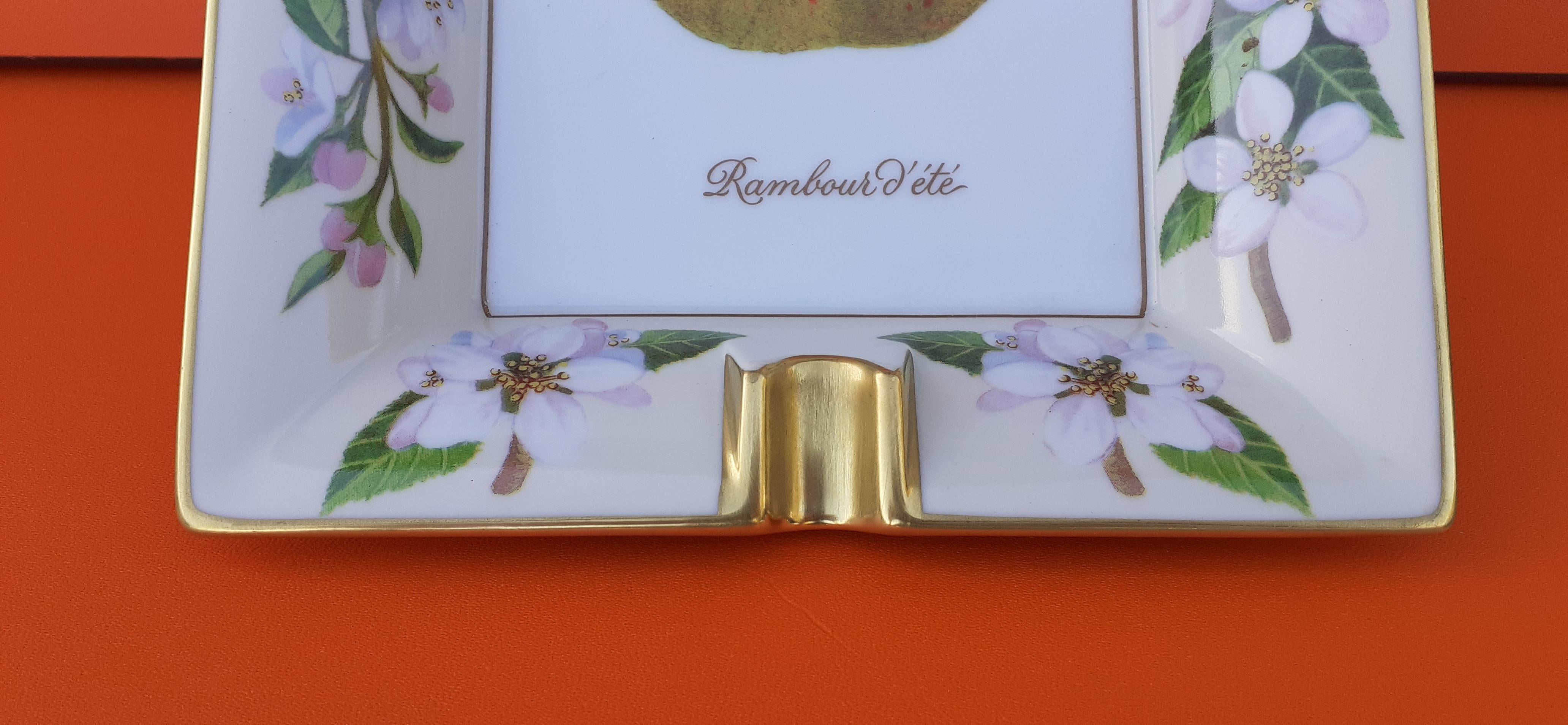 Hermès Porcelain Ashtray Change Tray Apple and Flowers 10