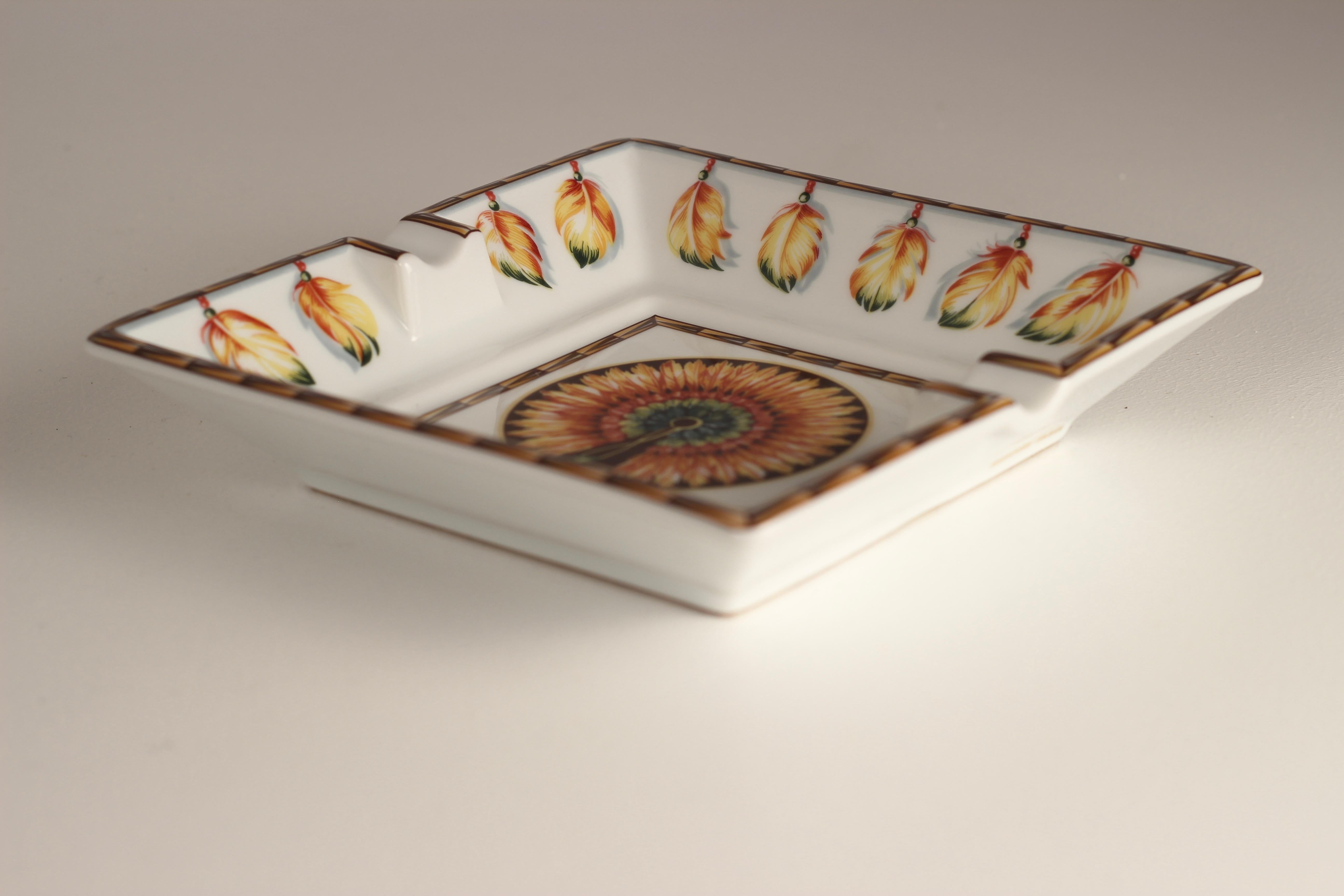 Hermès Porcelain Ashtray or Tray Vide-Poche Catchall Made in France In Good Condition In London, GB