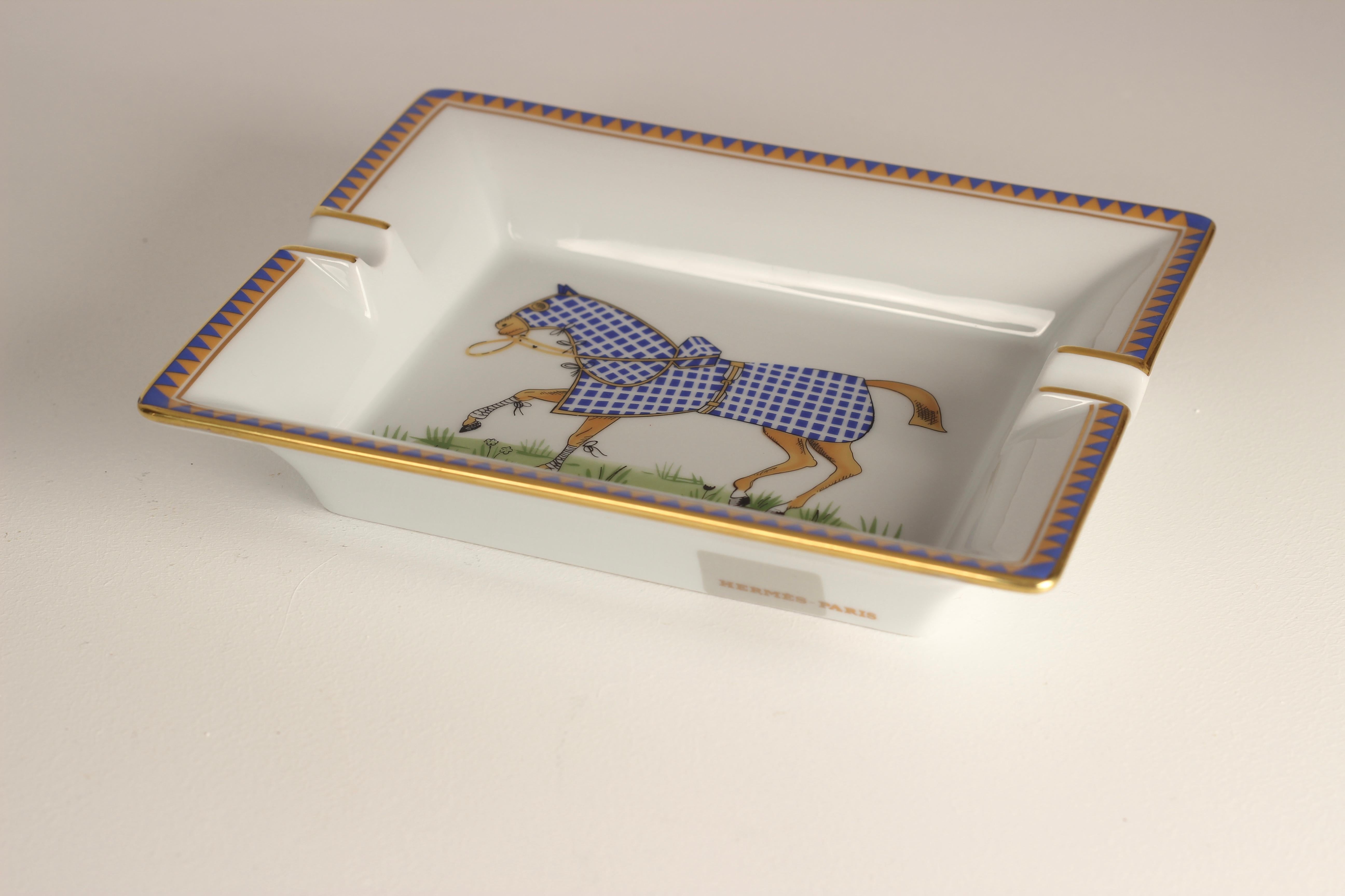 Hermès Porcelain Ashtray or Tray Vide-Poche Catchall Made in France In Good Condition In London, GB