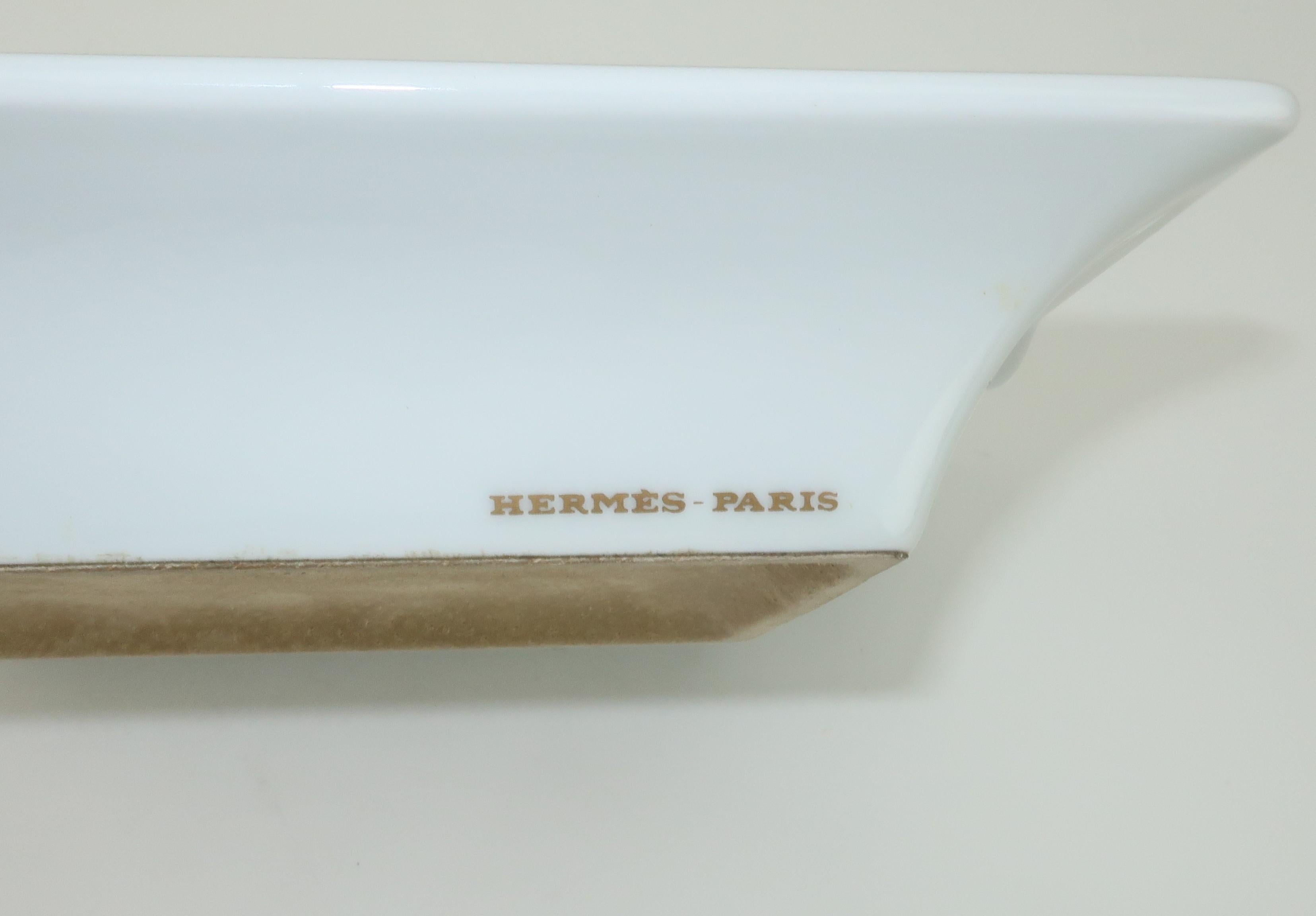 Hermès Porcelain Ashtray With Festooned Elephant 3