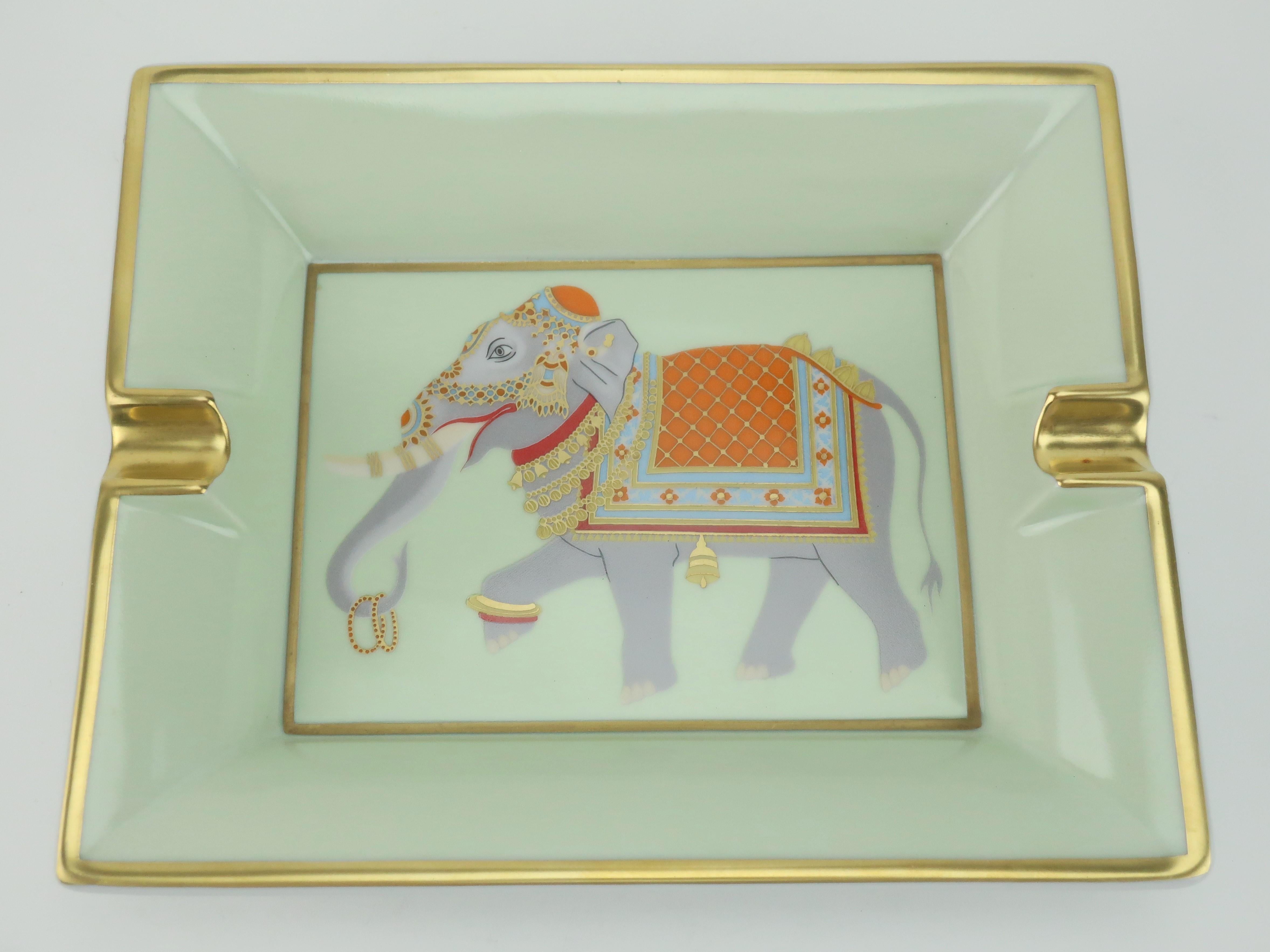 Hermès Porcelain Ashtray With Festooned Elephant 4