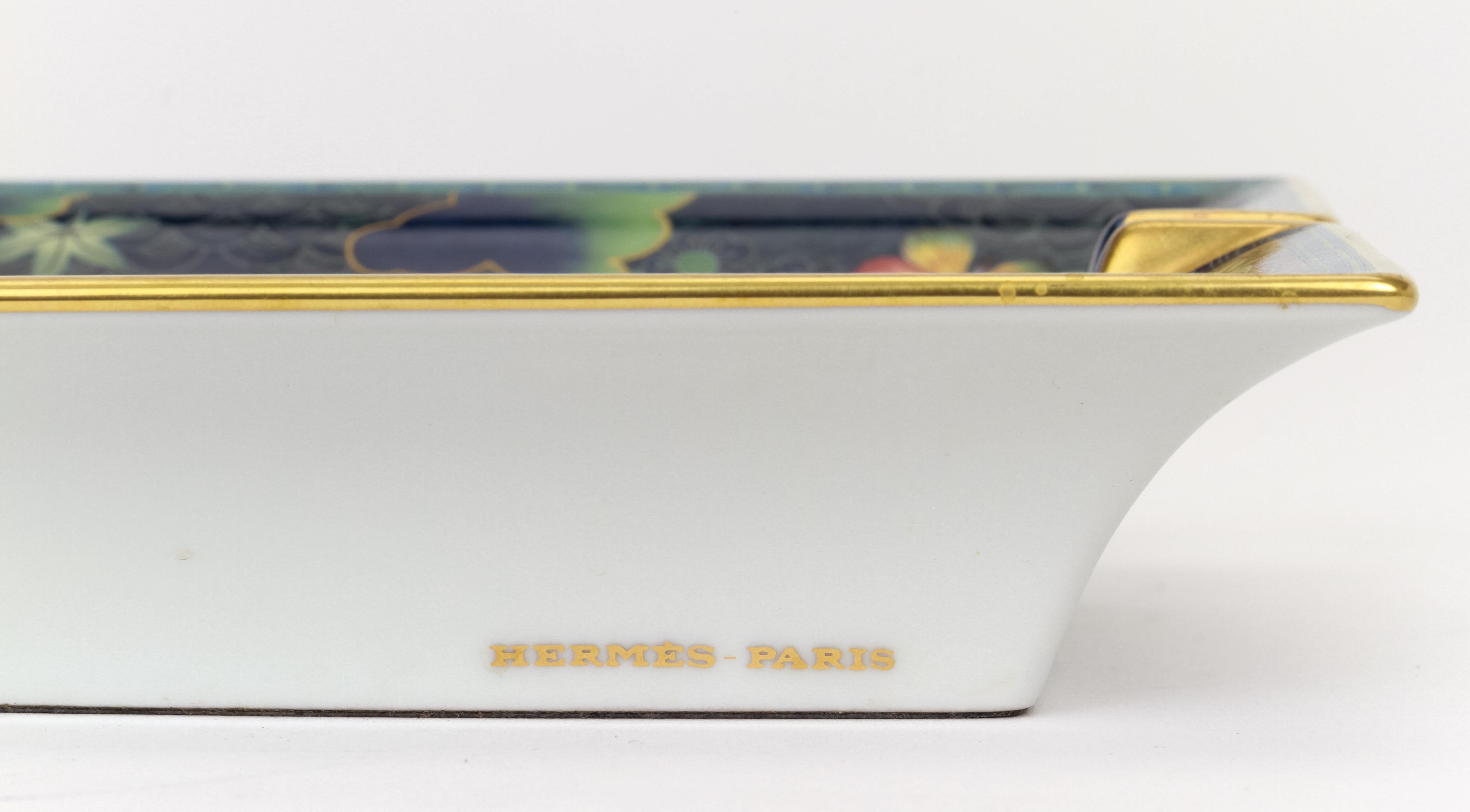 Hermès Porcelain Butterflies Ashtray with Box In Excellent Condition In West Hollywood, CA