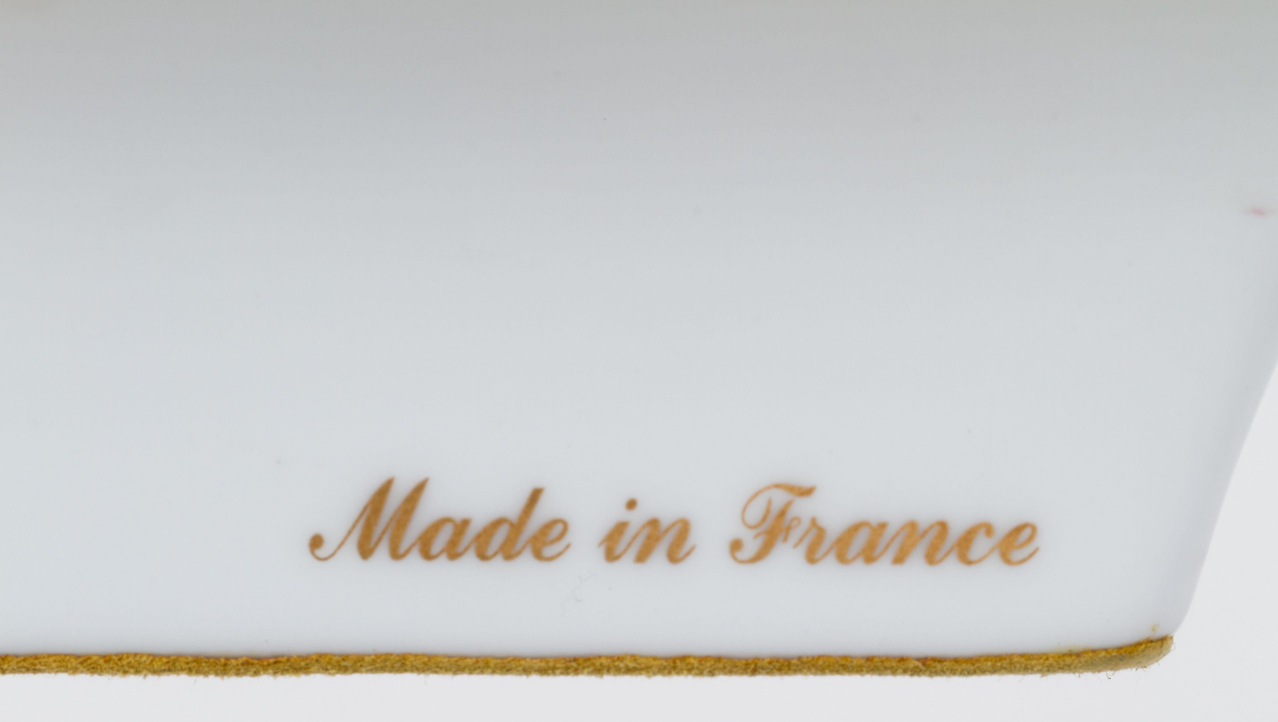 Hermès Porcelain Green Birds Ashtray In condizioni ottime in vendita a West Hollywood, CA