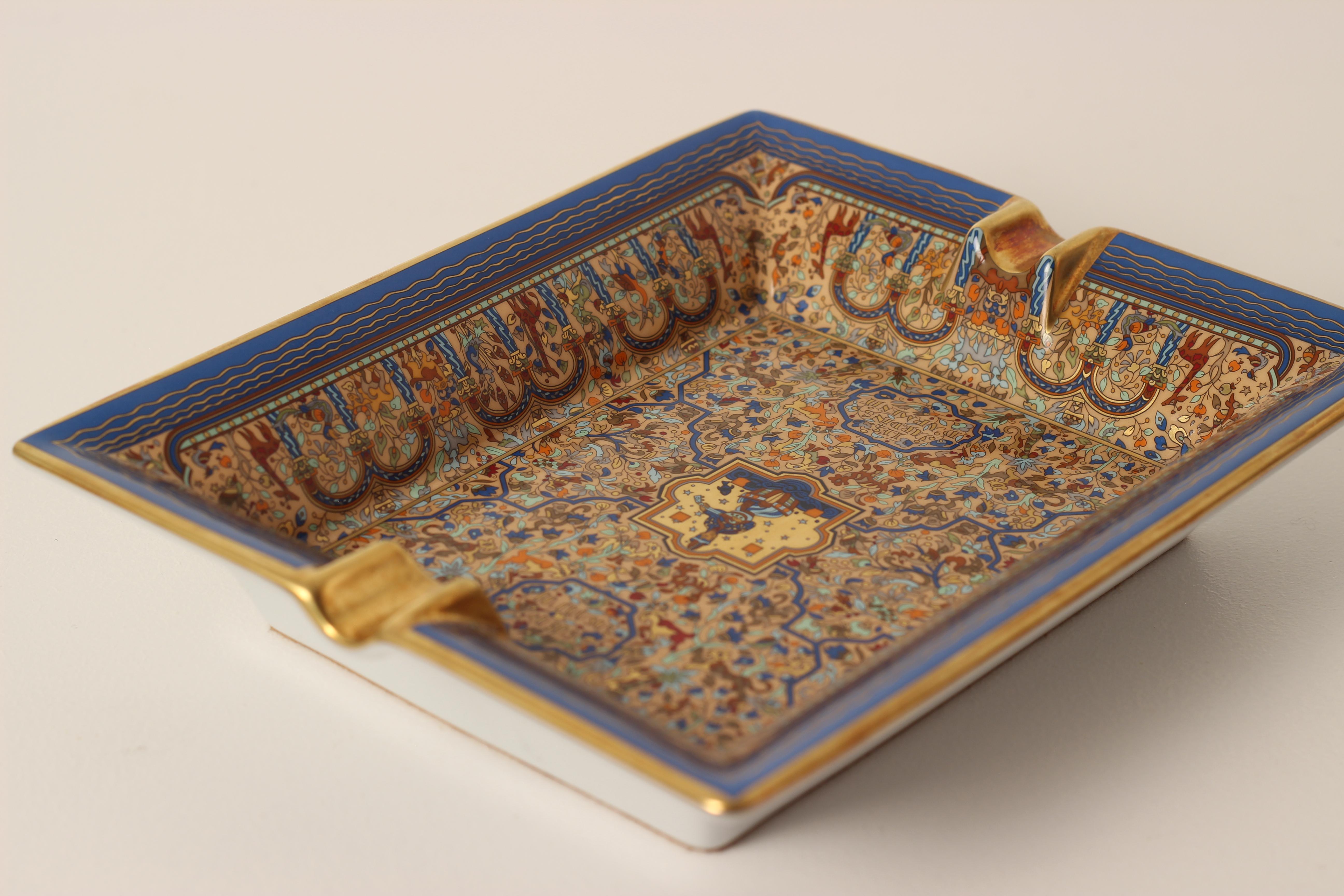 Hermes Porcelain Les Jardins d'Armenie Ashtray or Vide-Poche Catchall In Good Condition In London, GB