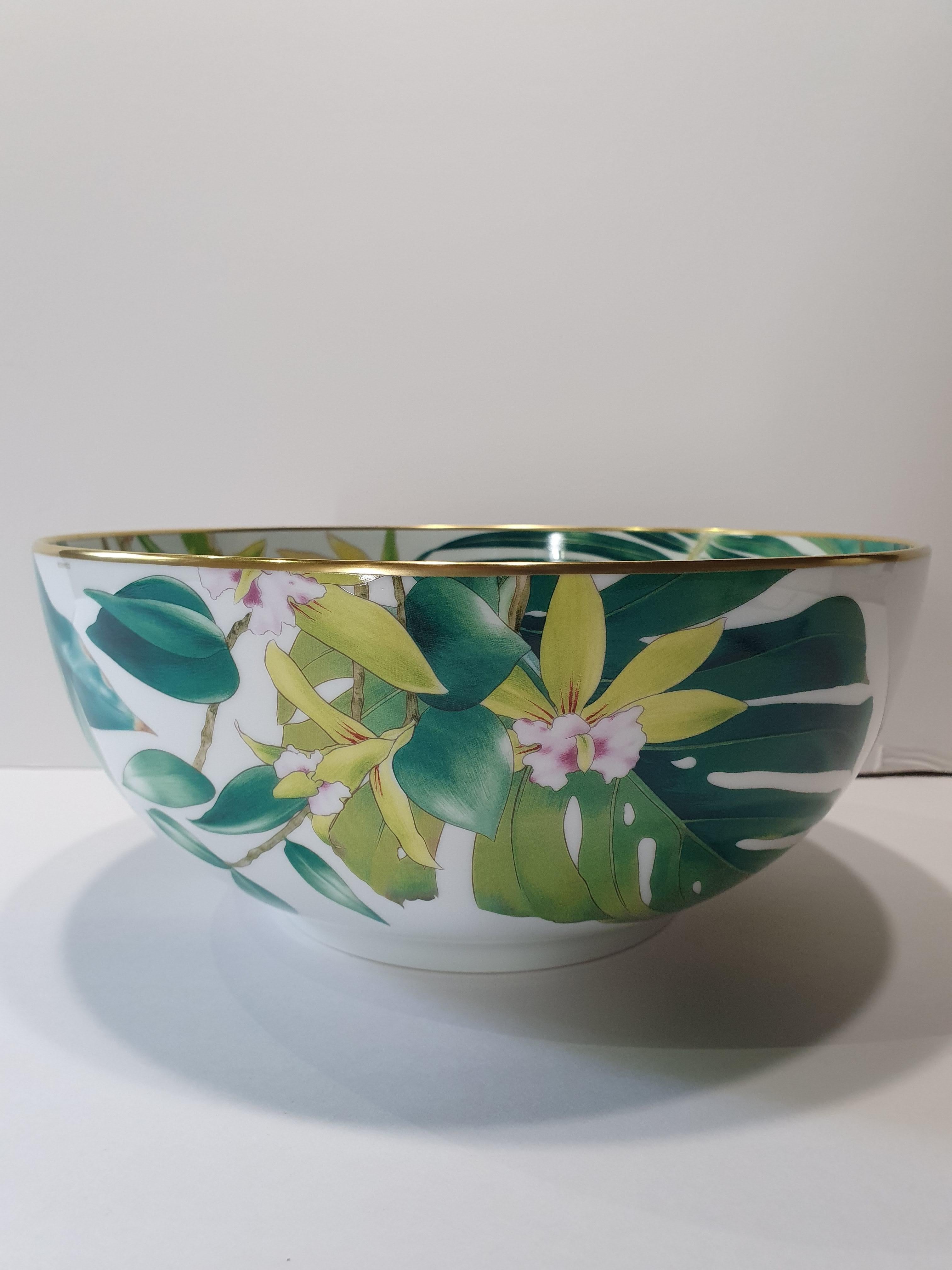 Beautiful large salad bowl made with the 