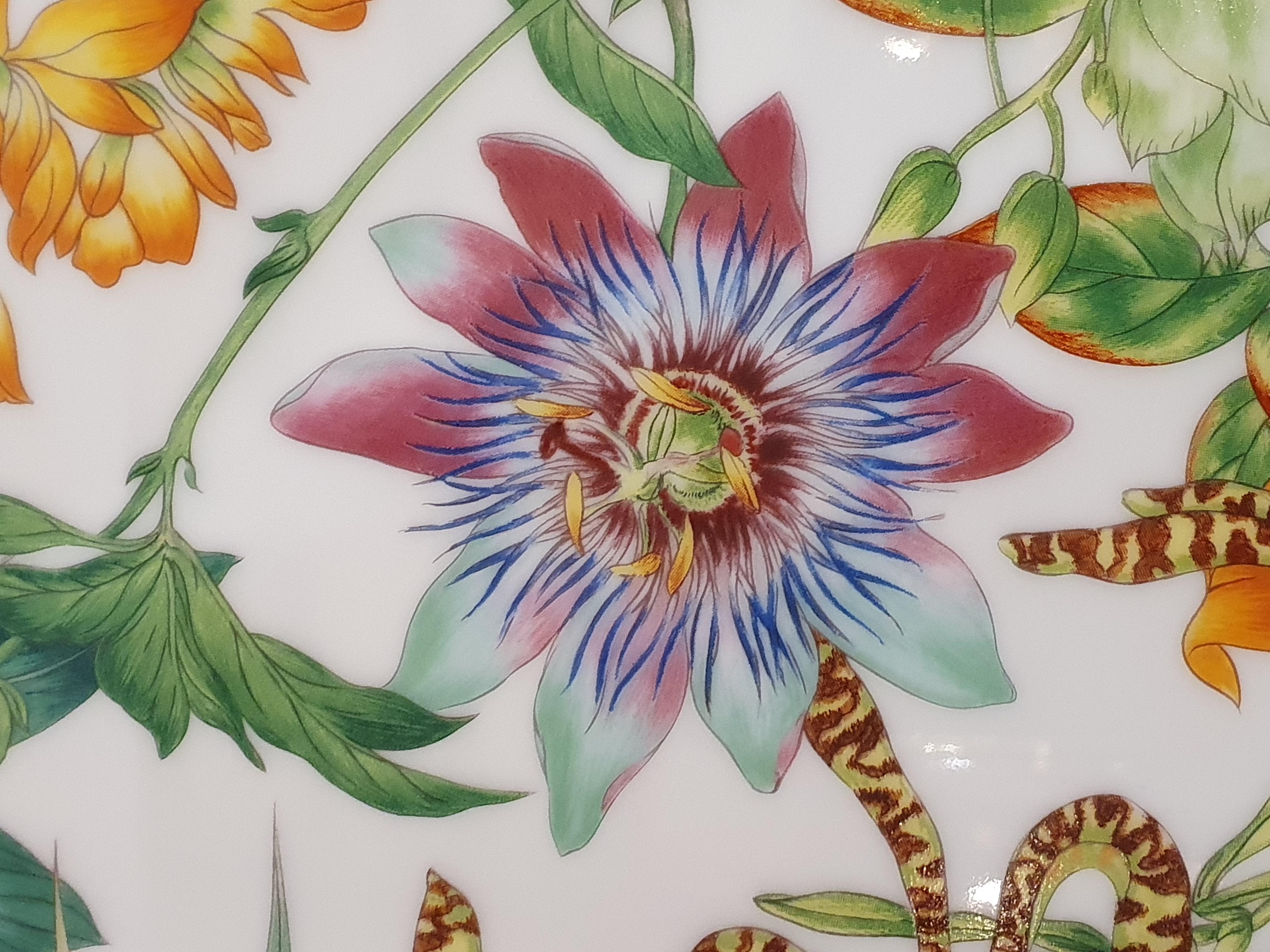 An elegant Hèrmes porcelain tart platter made with the 