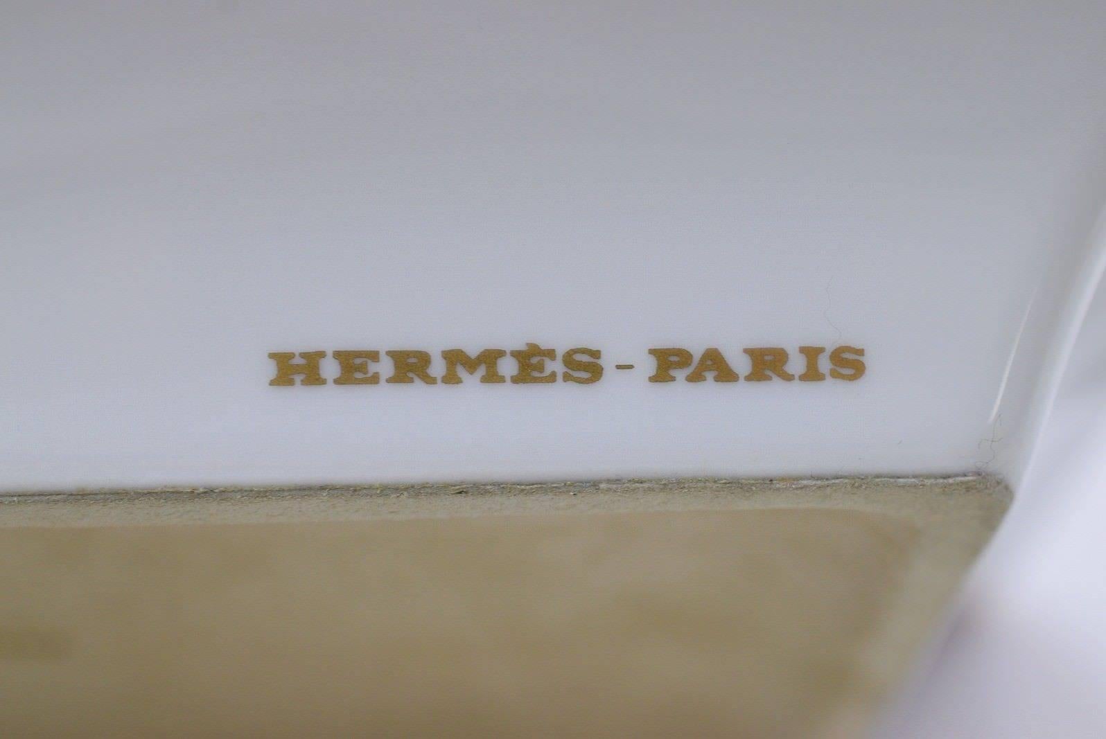 Beige Hermes Porcelain Red Gold Gilt Table Dish Desk Table Decorative Tray Ashtray 