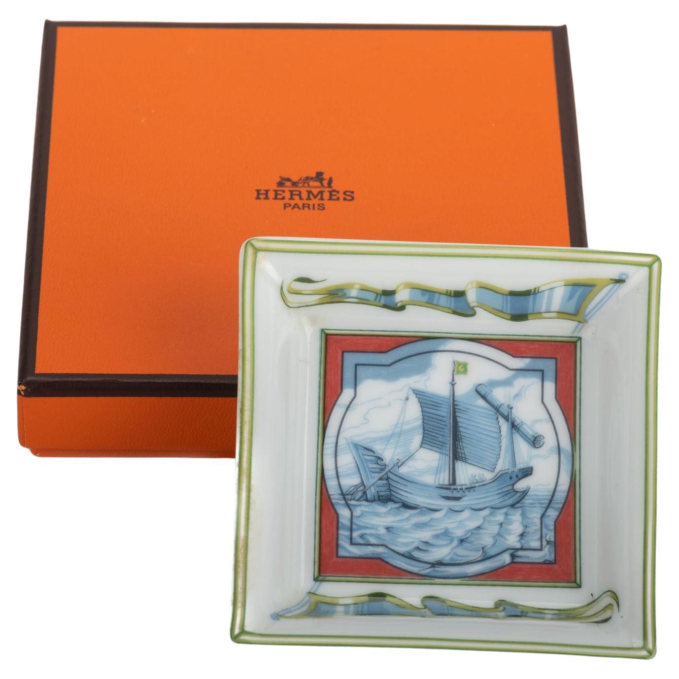 Hermès Porcelaine Schiff Aschenbecher mit Box