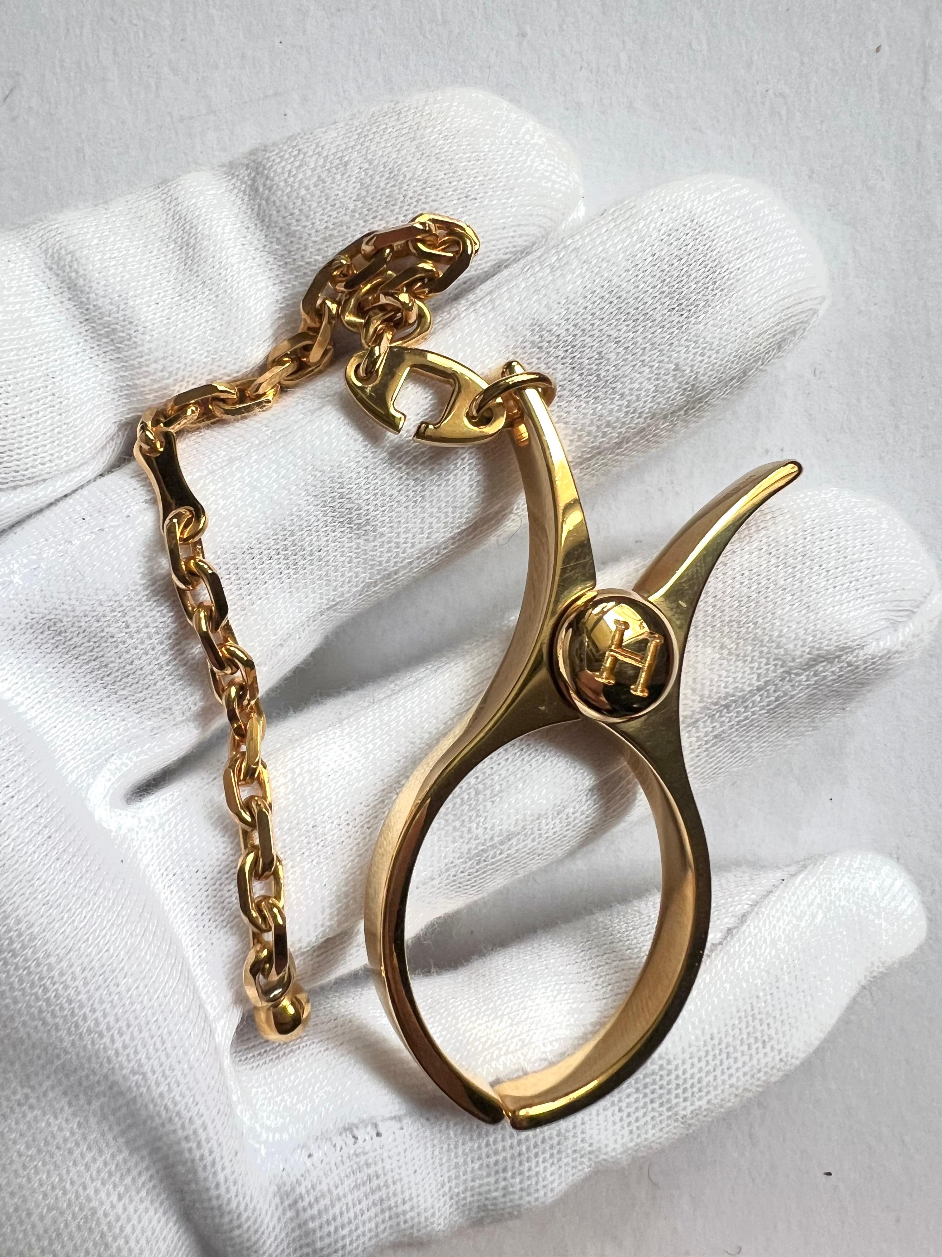 HERMÈS - Handschuhetui aus goldfarbenem Metall im Zustand „Hervorragend“ im Angebot in Padova, IT