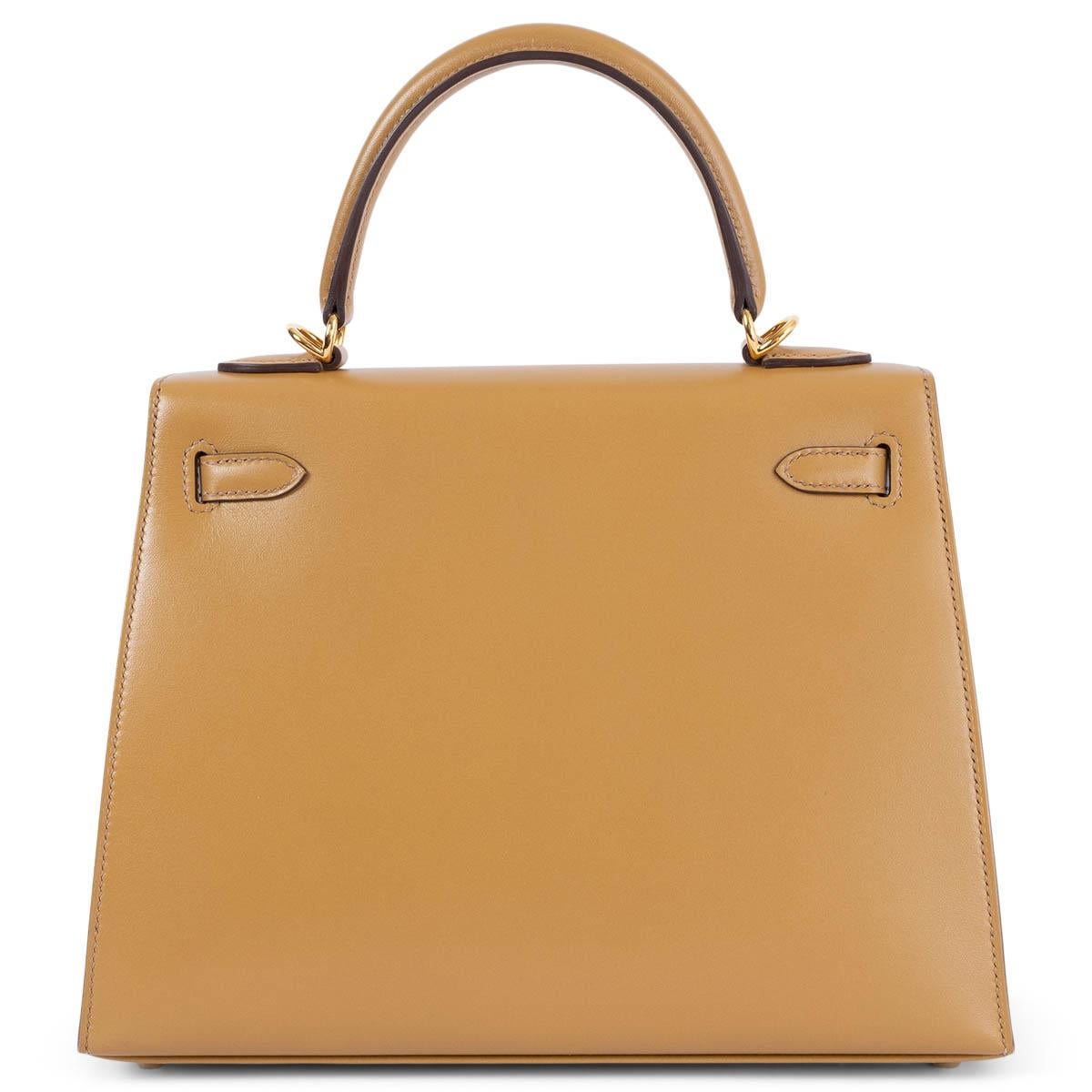 HERMES Poussiere beige Tadelakt leather KELLY 25 SELLIER Bag Ghw In New Condition For Sale In Zürich, CH