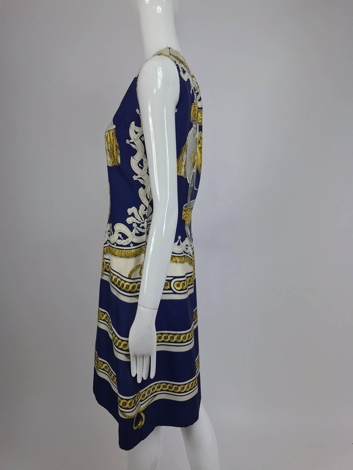 Hermès - Robe fourreau en sergé de soie imprimée, taille 42, années 1970 Excellent état - En vente à West Palm Beach, FL