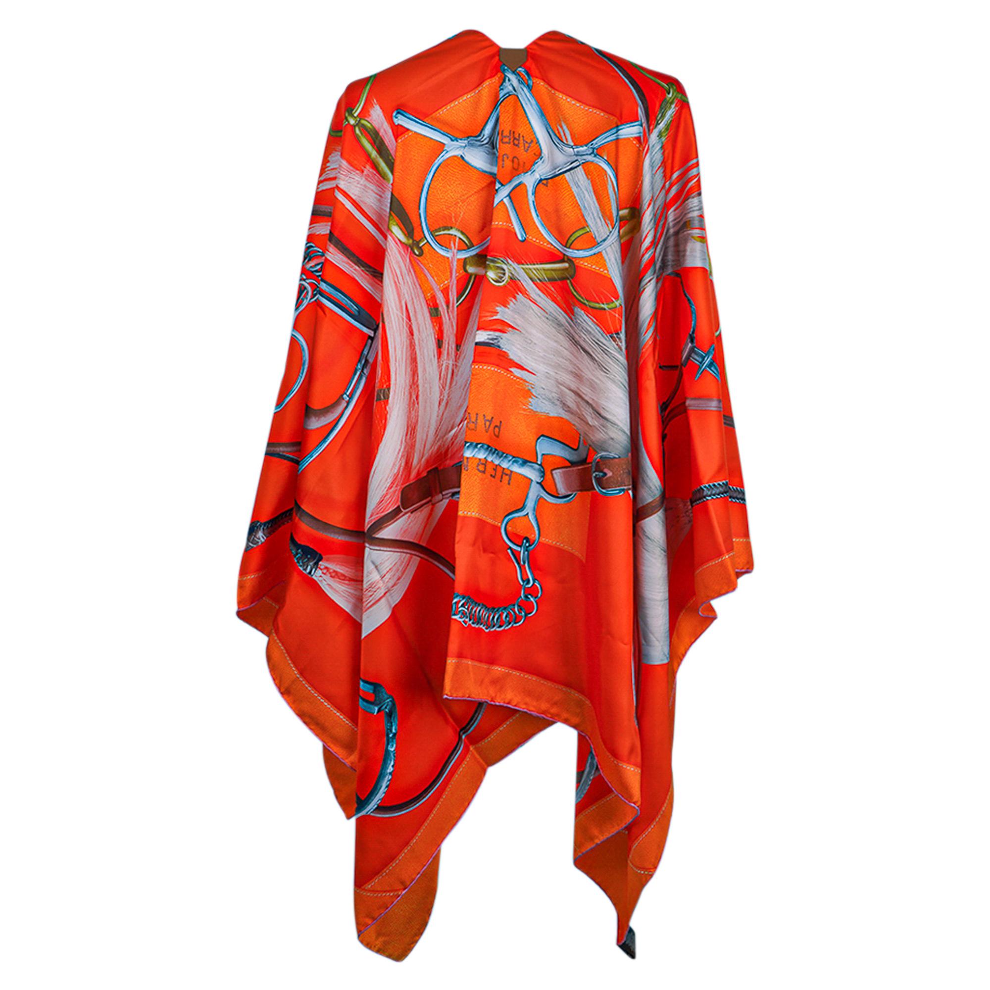 Hermes Projets Carres Poncho Silk Vermillion / Brun 3