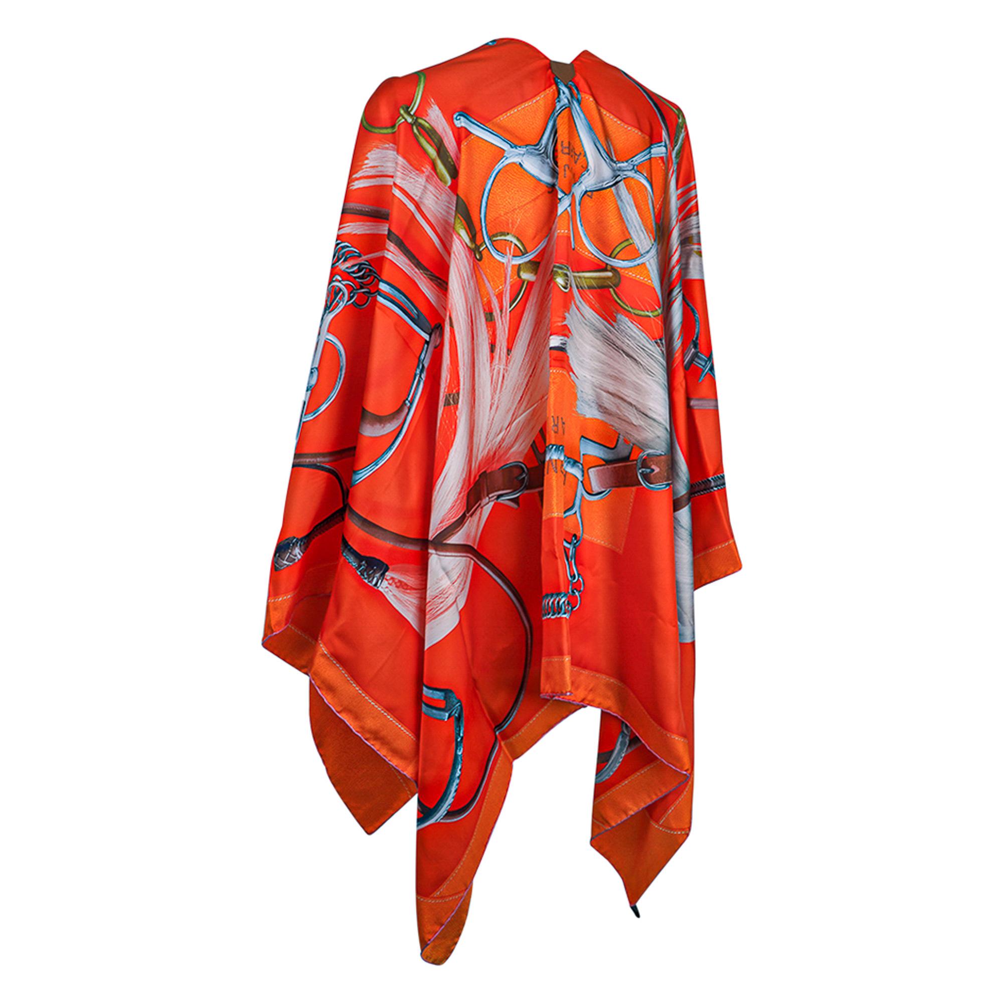 Hermes Projets Carres Poncho Silk Vermillion / Brun 1